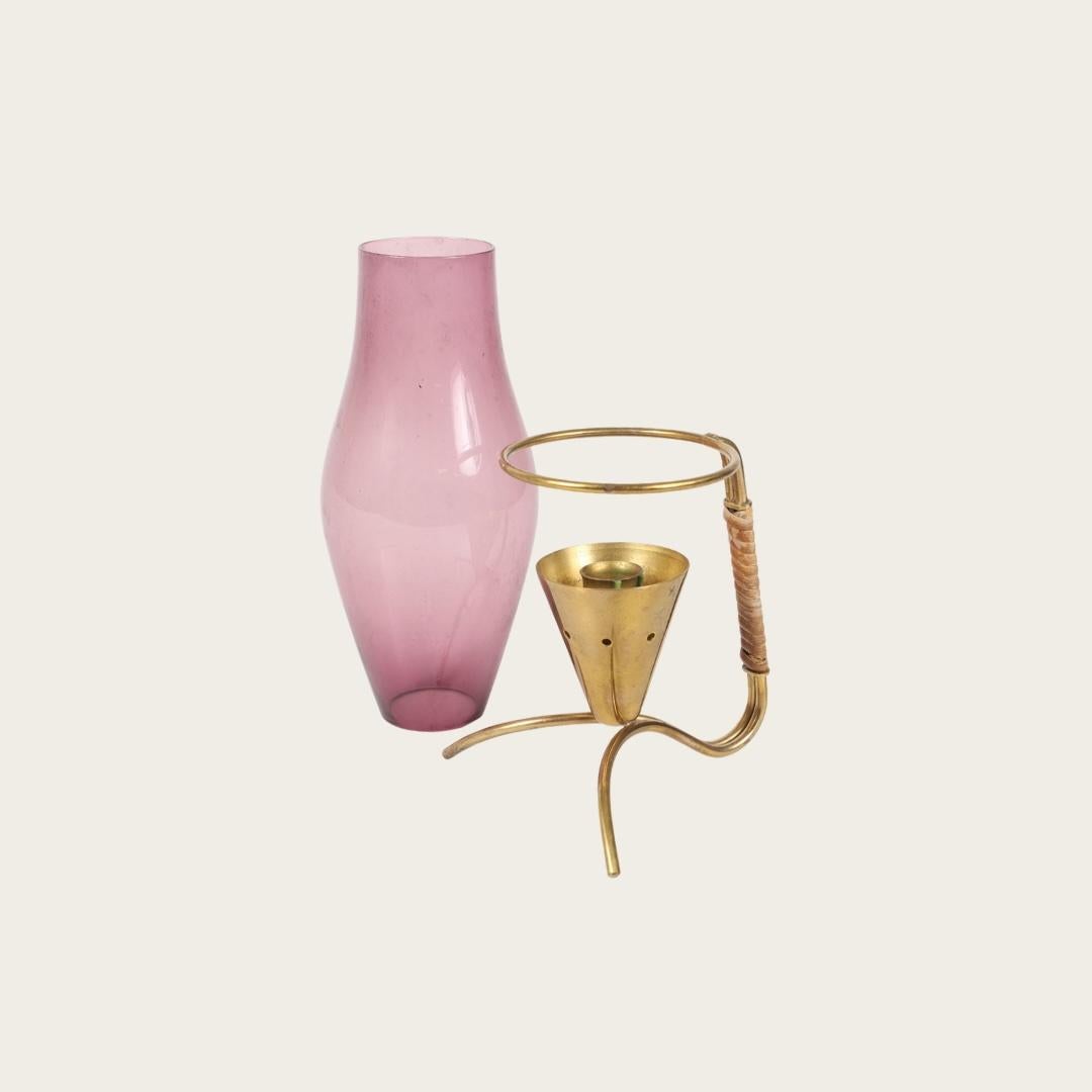 Bougeoir en laiton et verre des années 1950 par Gunnar Ander pour Ystad-Metall Bon état - En vente à Brooklyn, NY