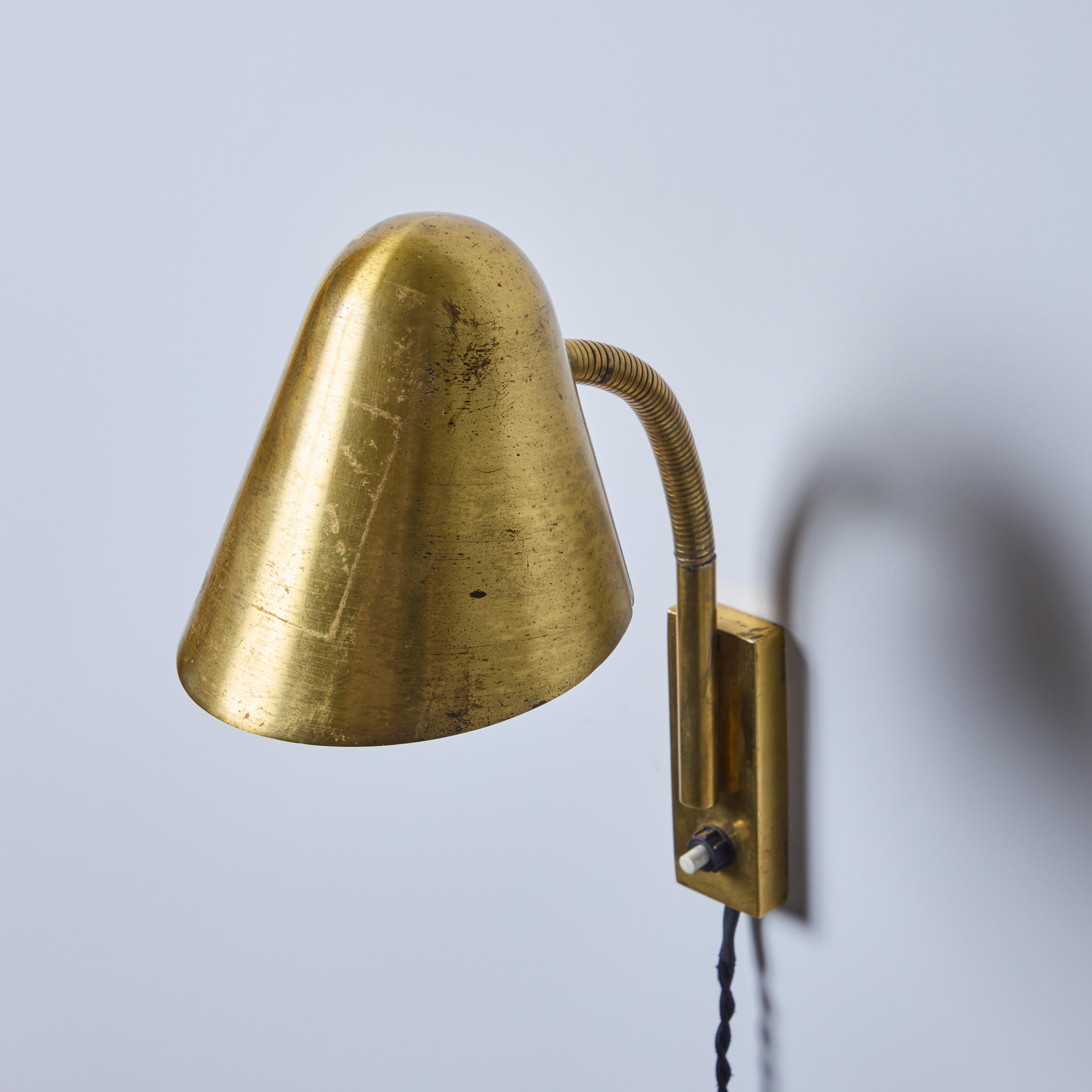 1950s Brass Articulating Wall Lamp Attributed to Jacques Biny For Sale 4