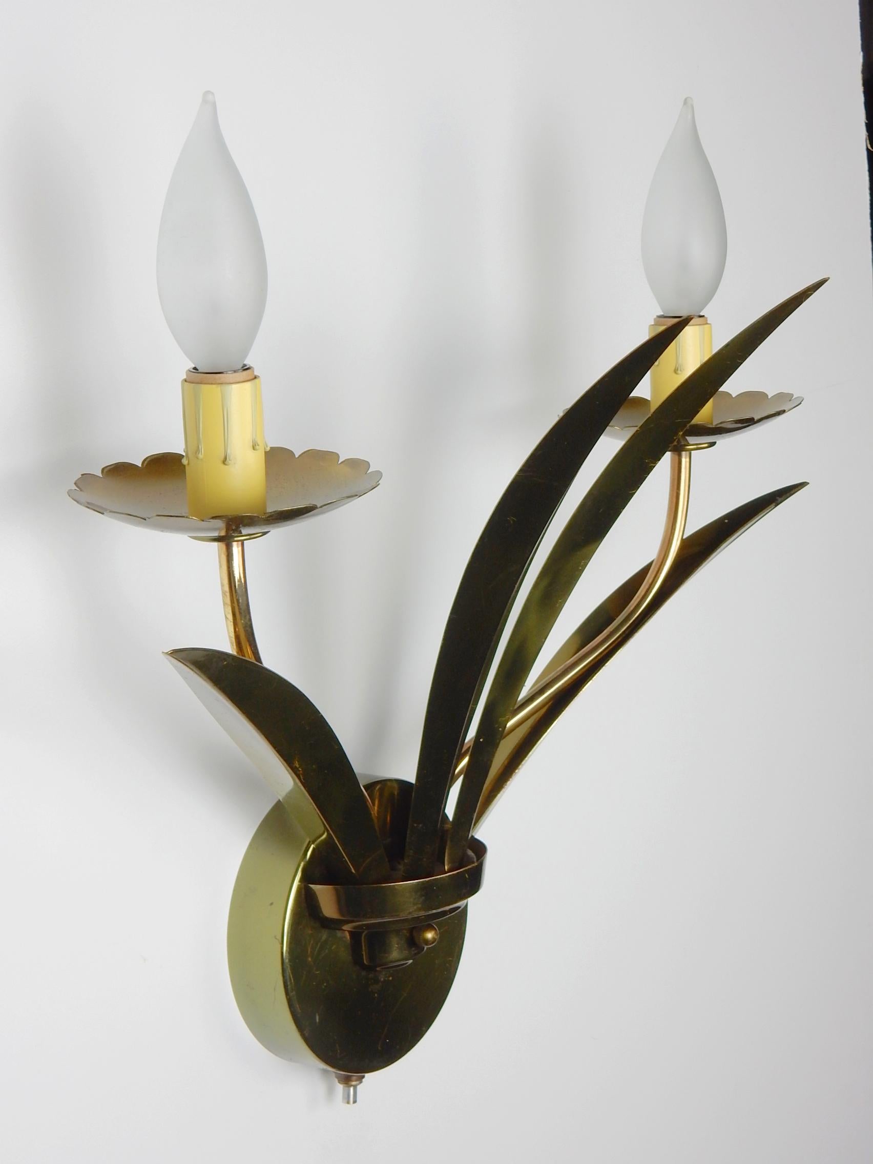 1950's Brass Botanical Sconces Lamps In Fair Condition In Las Vegas, NV