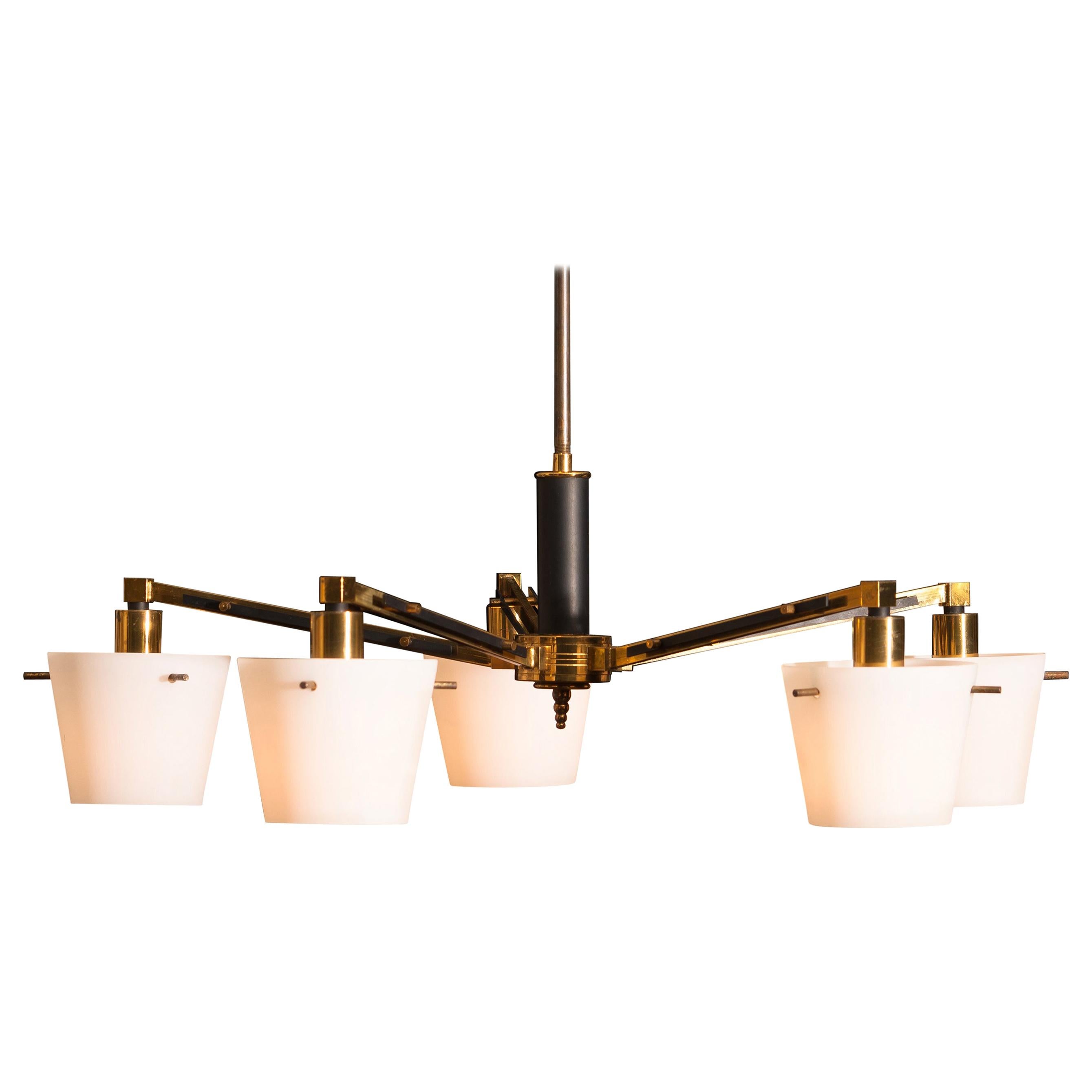 Mid-Century Modern 1950s, Brass Chandelier with Frosted with Glass Shades by Stilnovo, Italy