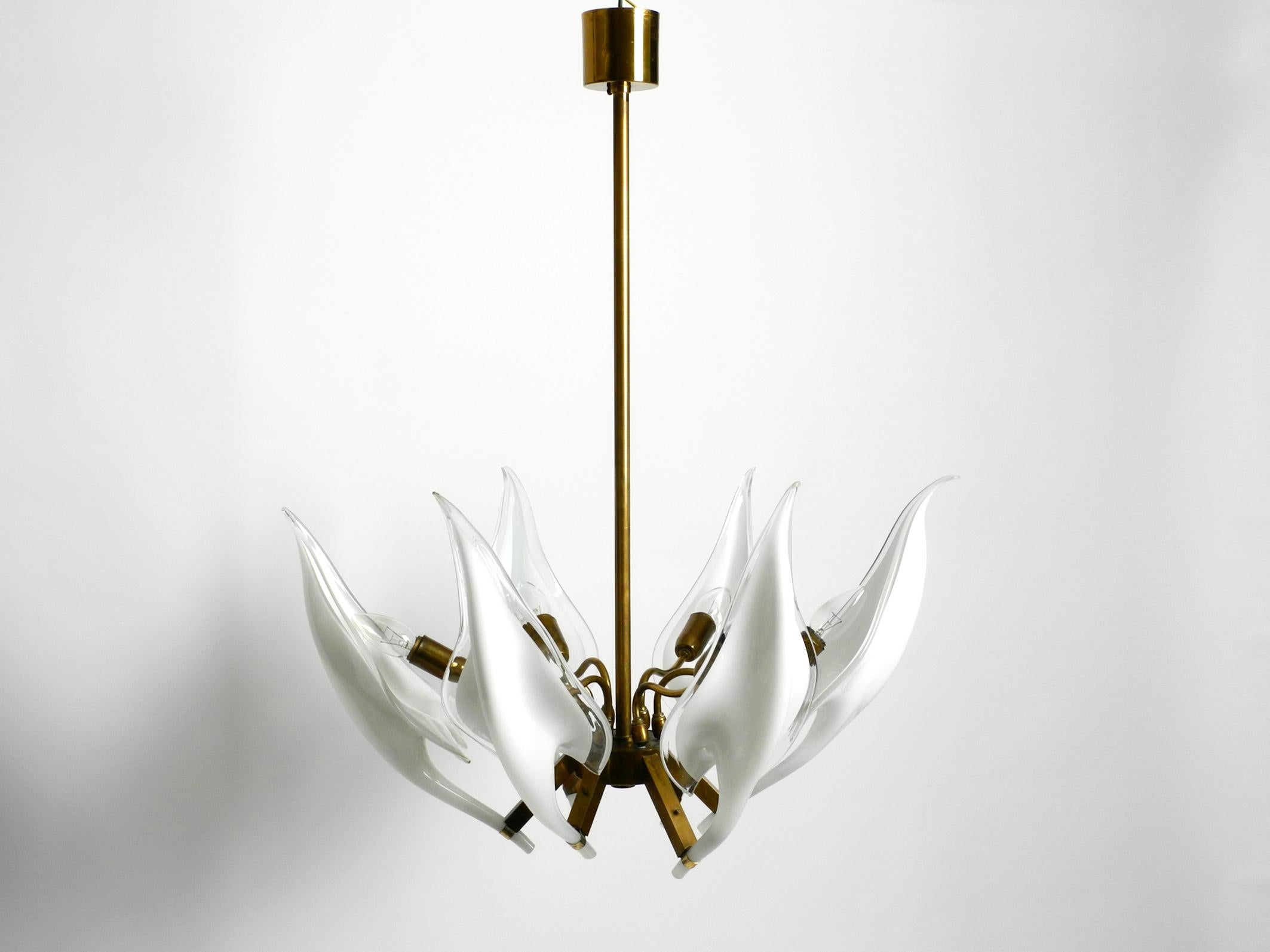 1950s Brass Chandelier with White and Transparent Murano Glasses by Franco Luce For Sale 13