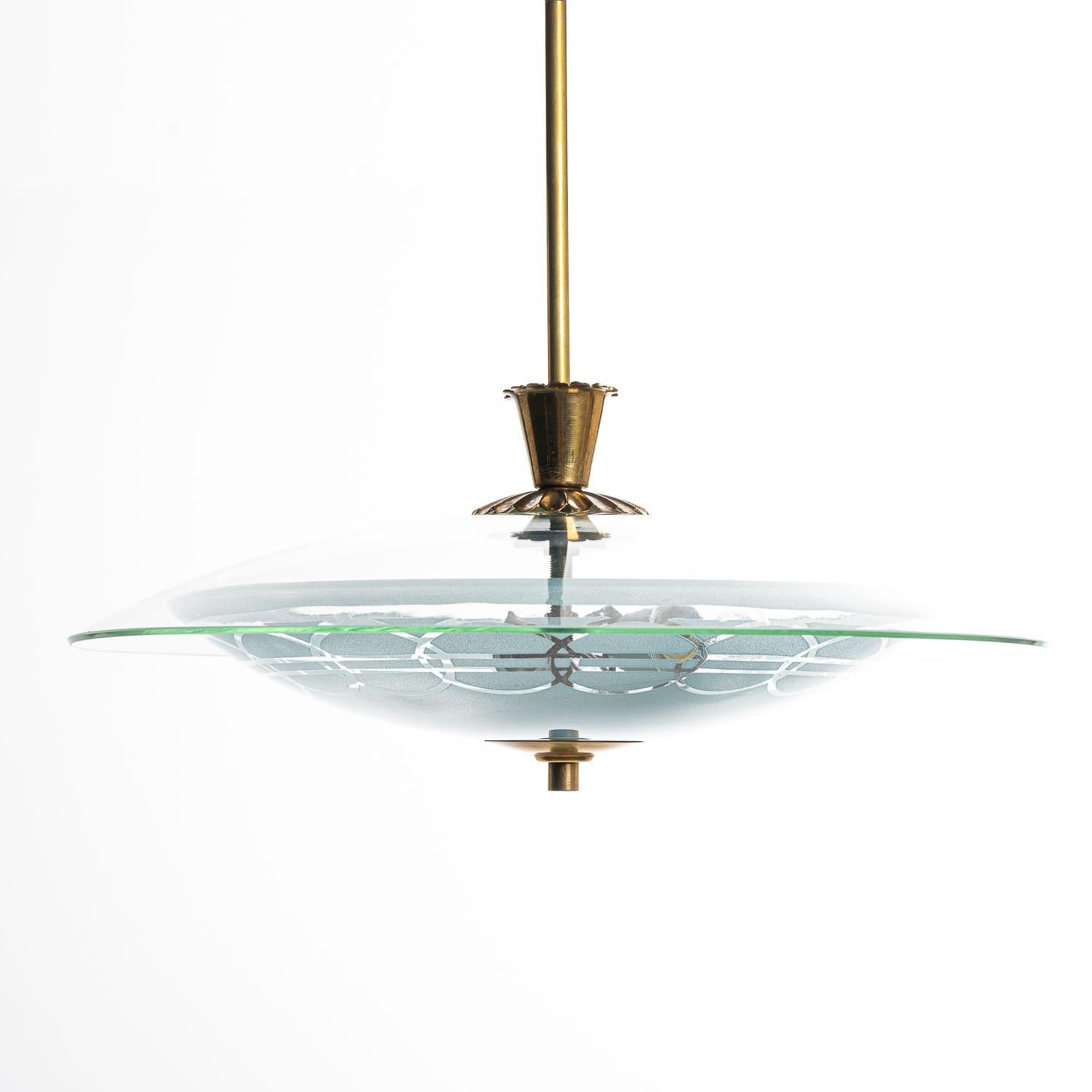 1950's Brass & Glass Pendant in Style of Pietro Chiesa In Good Condition For Sale In Schoorl, NL