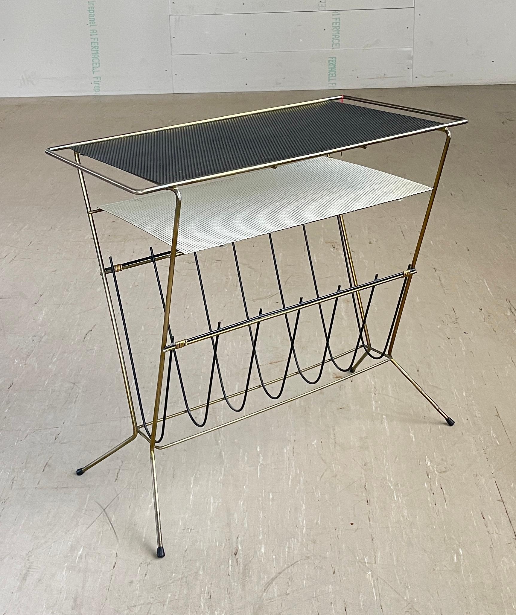 1950’s Brass Magazine Stand / Newspaper Rack For Sale 4