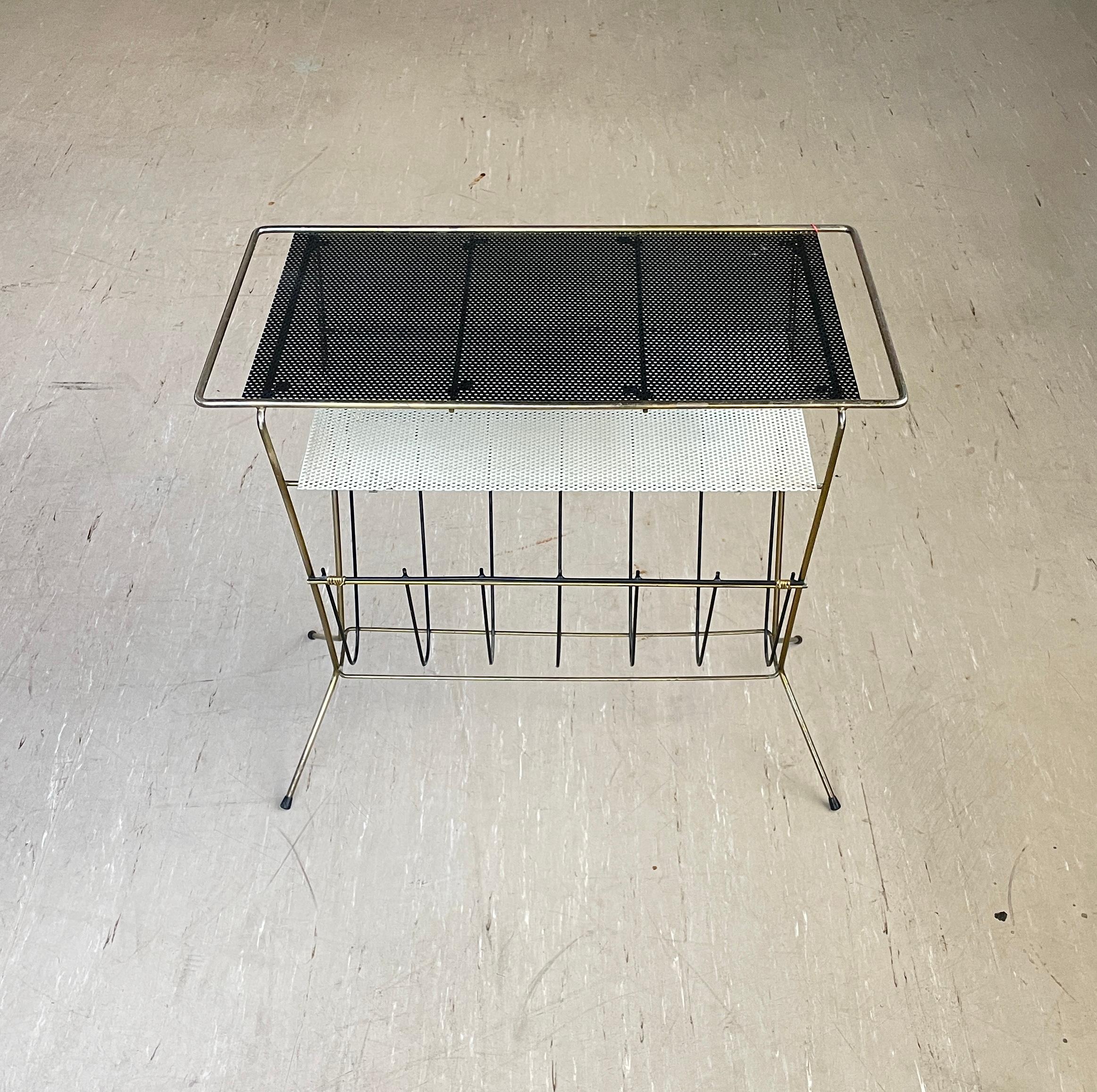 1950’s Brass Magazine Stand / Newspaper Rack For Sale 5