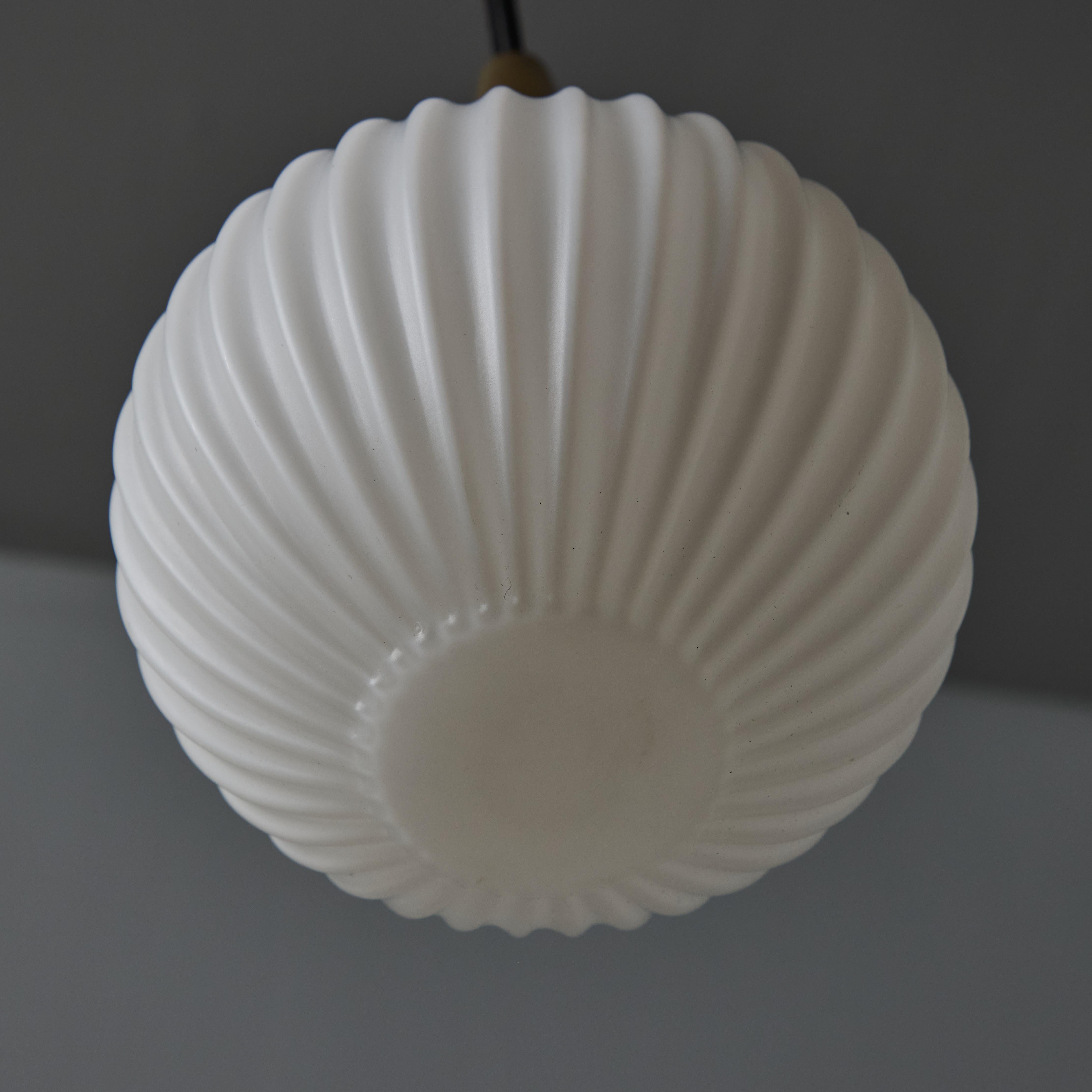1950s Brass & Opaline Glass Pendant Attributed to Stilnovo For Sale 7