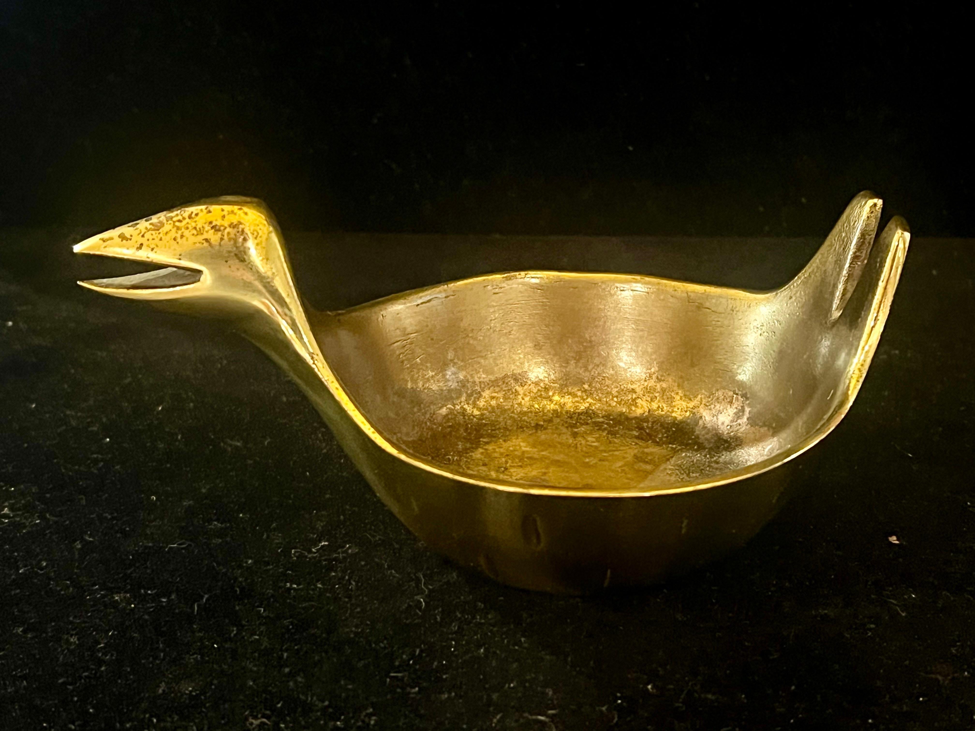 Mid-Century Modern 1950's Brass Patinated Bird Bowl Ashtray Catch it All For Sale