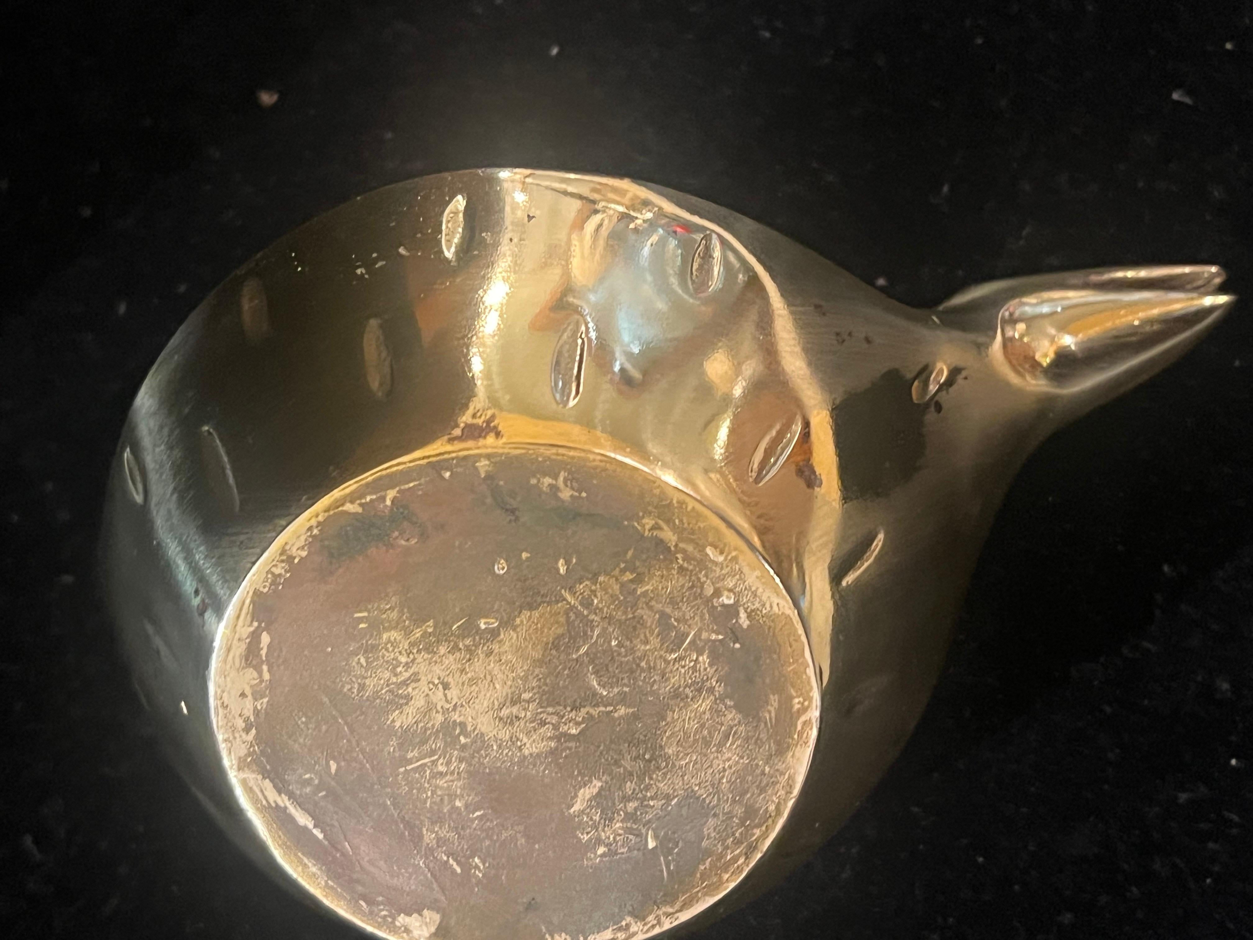1950's Brass Patinated Bird Bowl Ashtray Catch it All In Good Condition For Sale In San Diego, CA