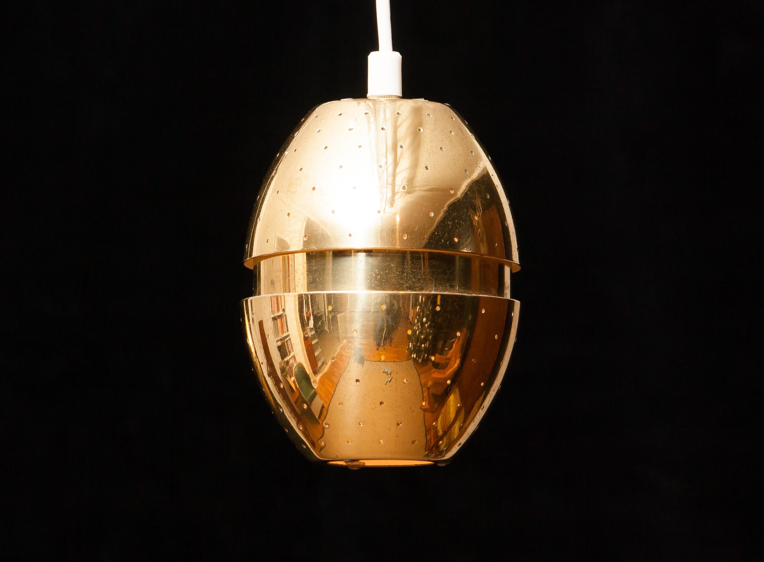 1950s Brass Perforated 'Egg' Pendant by Hans-Agne Jakobsson In Excellent Condition In Silvolde, Gelderland