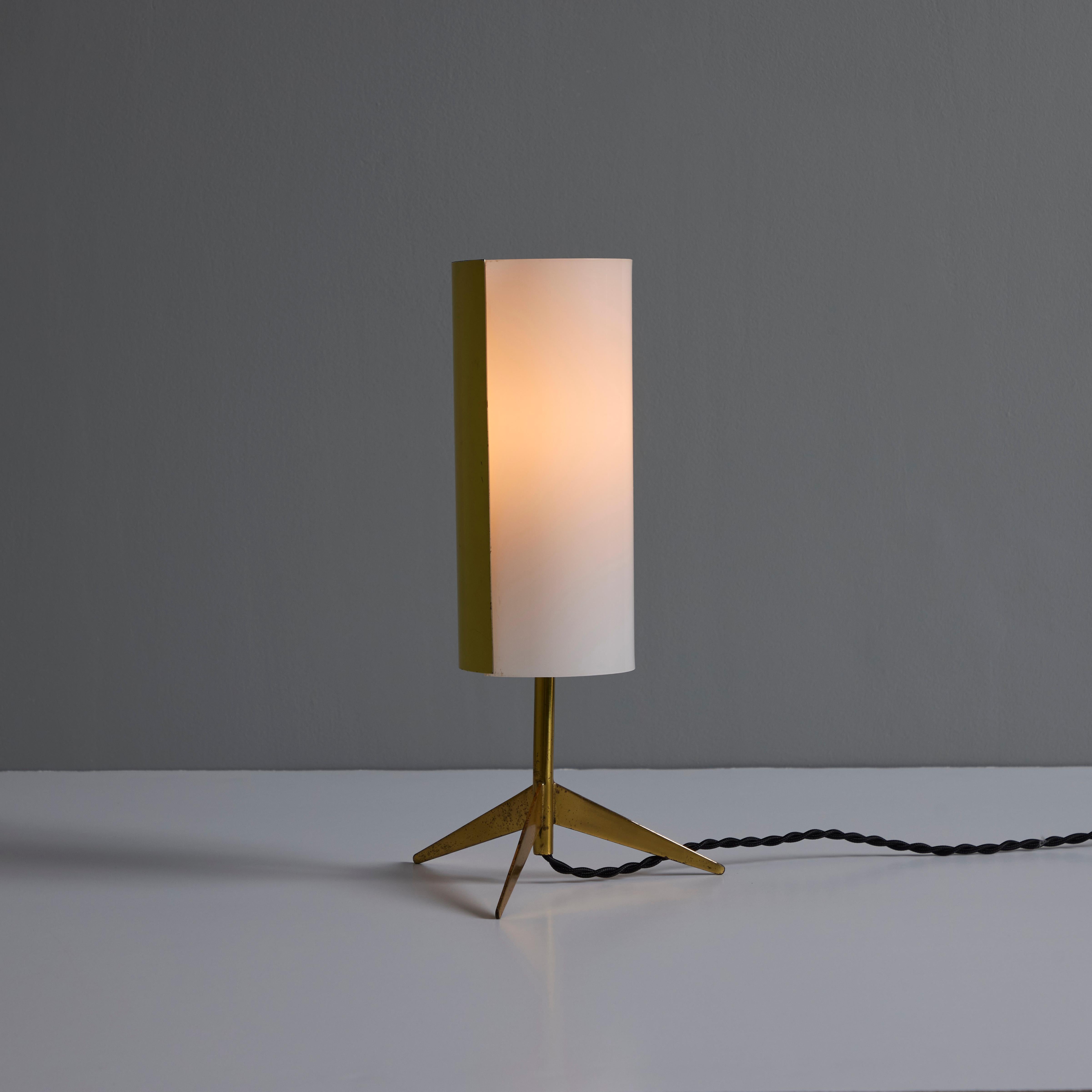 1950s Brass & Perspex Tripod Table Lamp by Stilux Milano In Good Condition For Sale In Glendale, CA