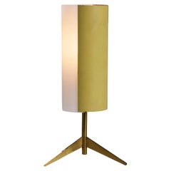 Lampada da tavolo a treppiede in ottone e perspex degli anni '50 di Stilux Milano