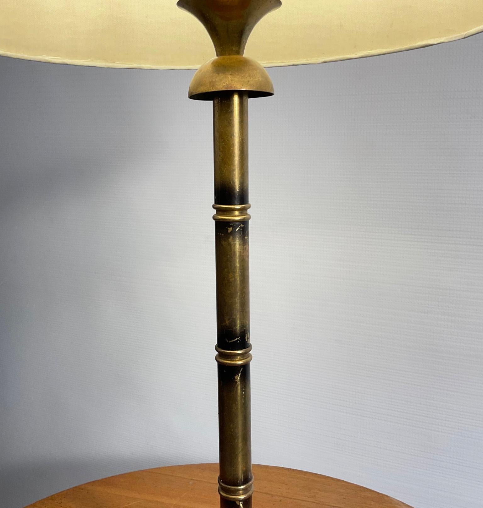 Mid-Century Modern Lampe de table des années 1950 attribuée à la Maison Jansen en laiton imitation bambou en vente