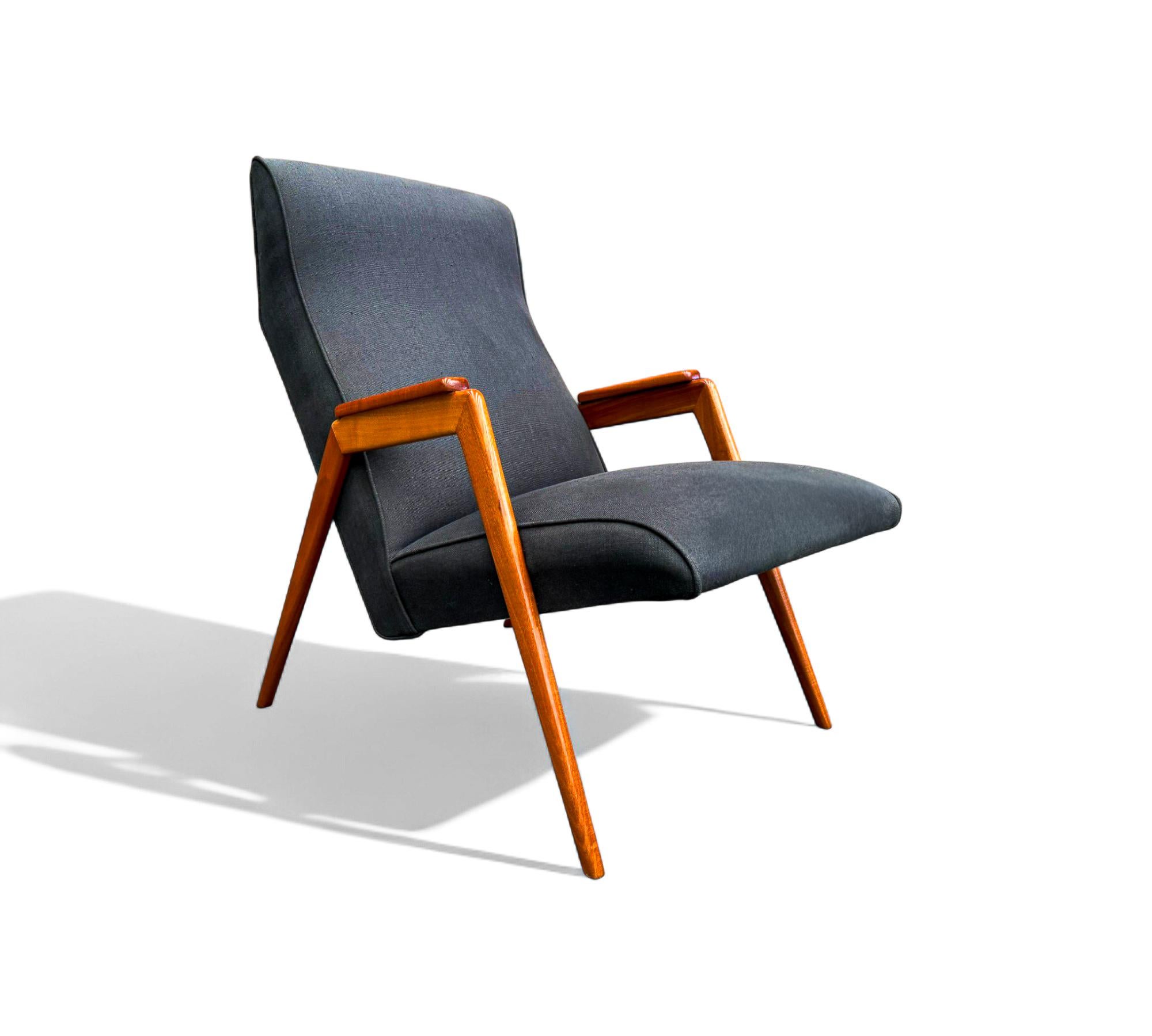 Sillón moderno brasileño de los años 50 en madera y tela de Pau Marfim, Pierre Weckxx en venta 7