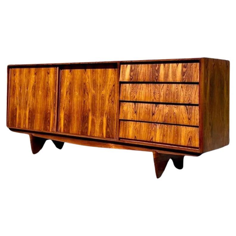 Brasilianische Anrichte aus Rosenholz von Martin Eisler und Carlo Hauner für Forma, 1950er Jahre im Angebot