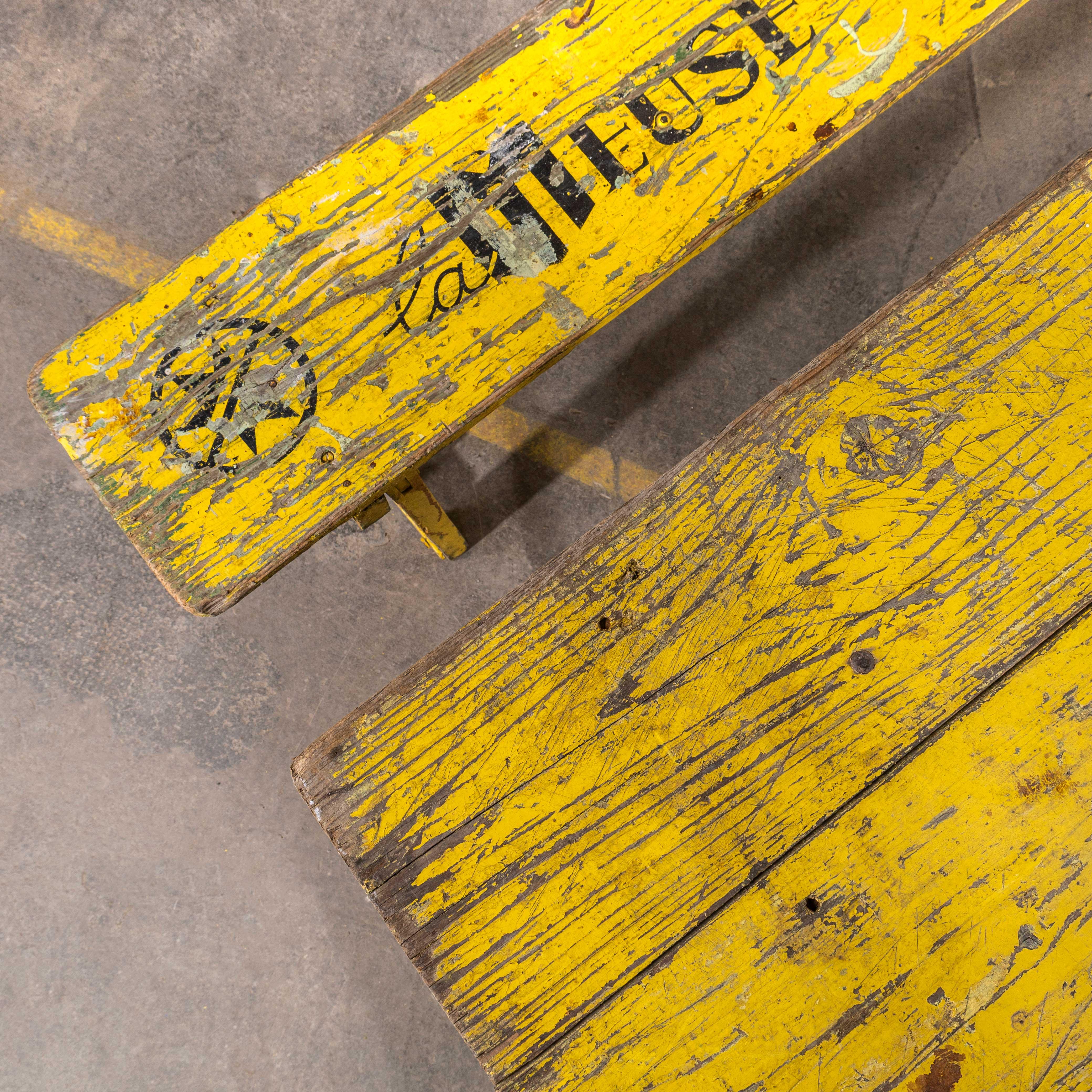 1950's Brewers Yellow Trestle Table And Bench Set - Meuse Biere For Sale 1