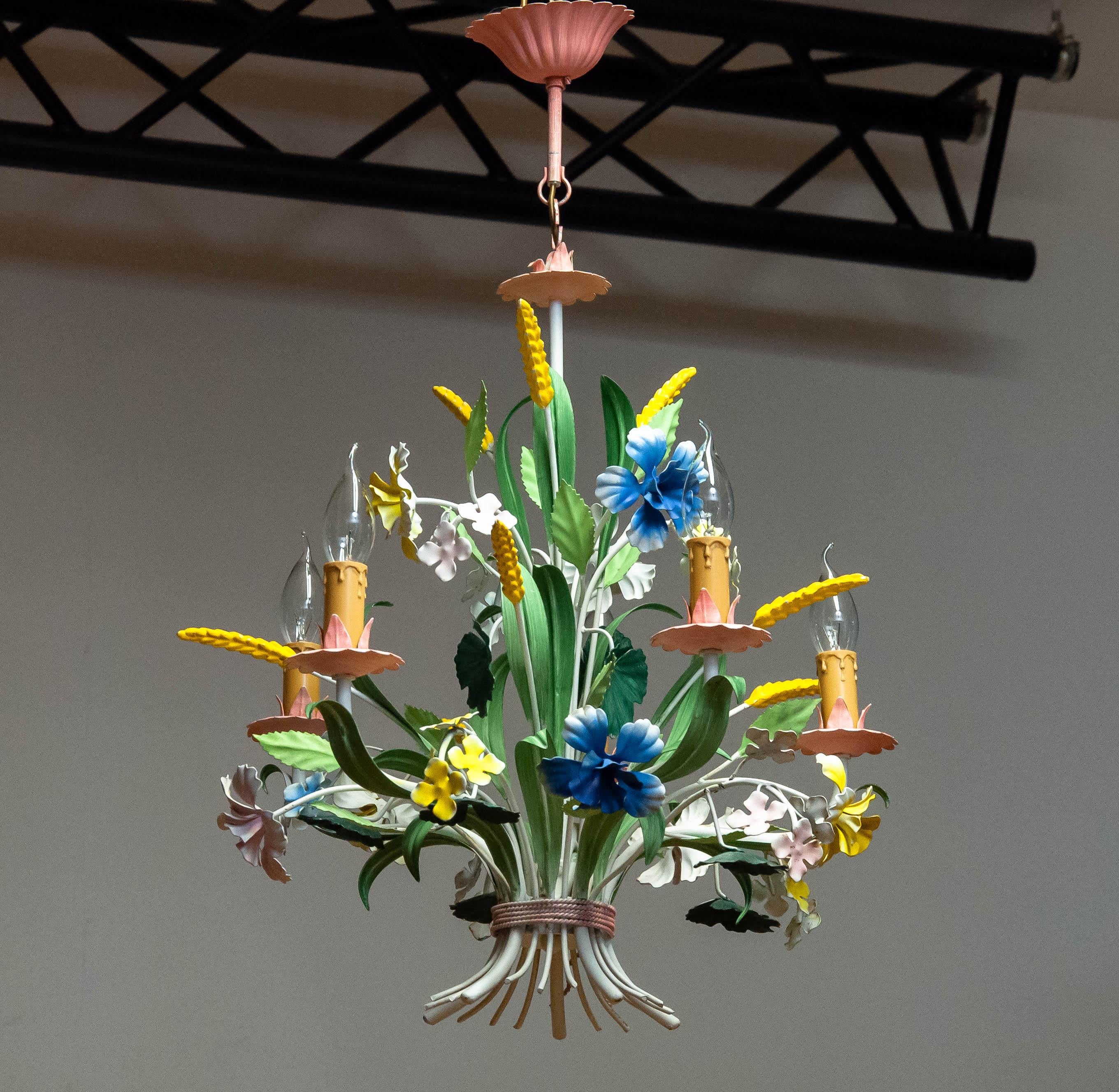 1960s Bright Boho Chic Italian Tole Painted Metal Chandelier With Floral Decor For Sale 4