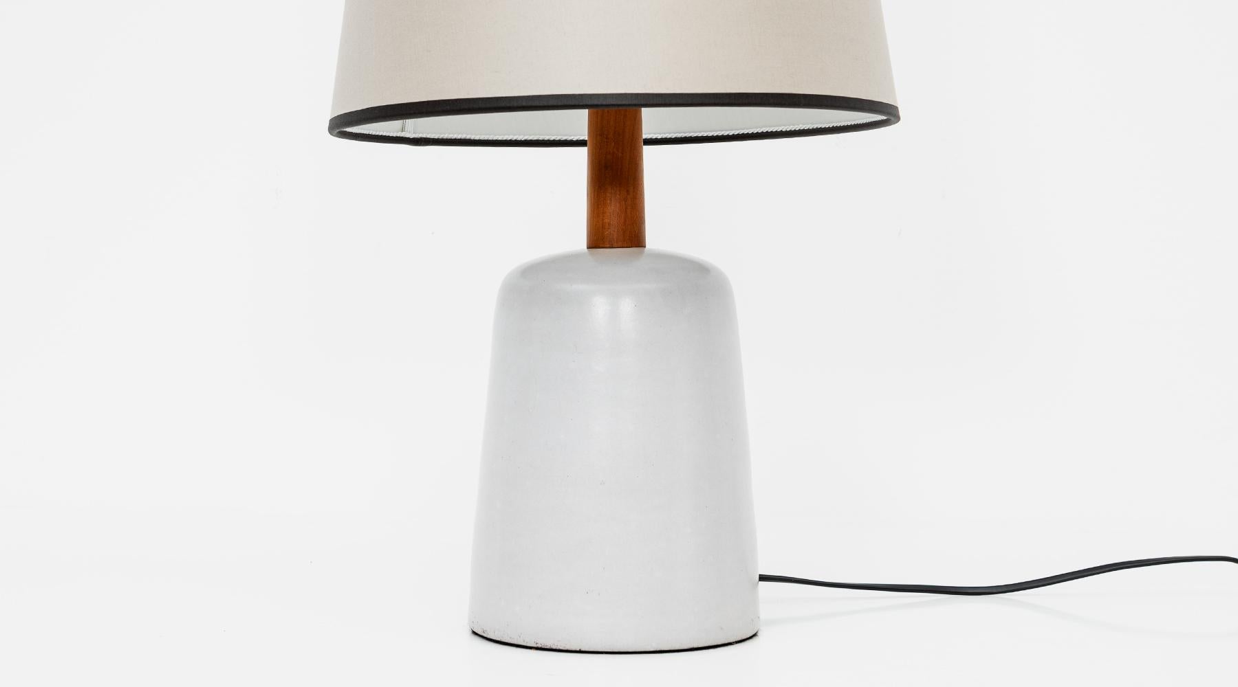 Brass 1950s Bright Grey and Beige Table Lamp by Jane & Gordon Martz 'e'