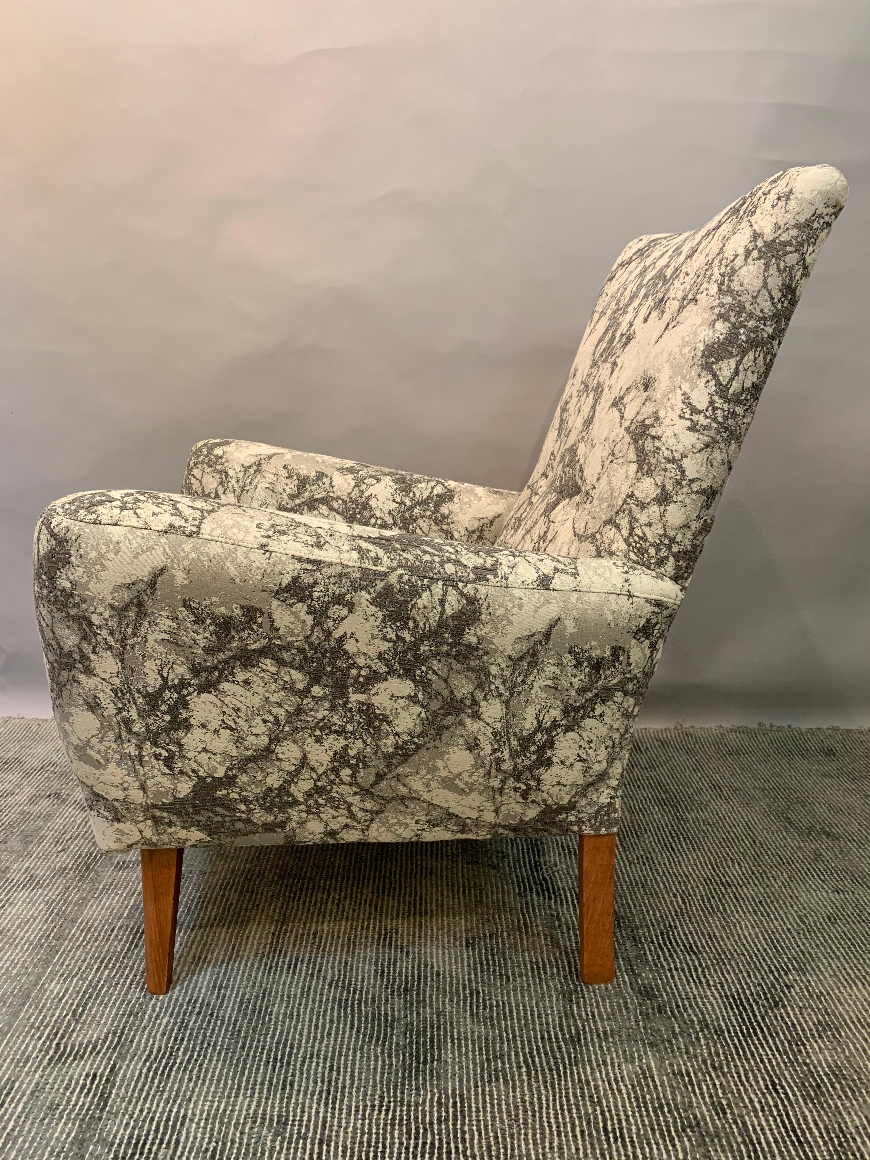 20th Century 1950s British Made Armchair in Marble Effect Dark and Light Grey Fabric