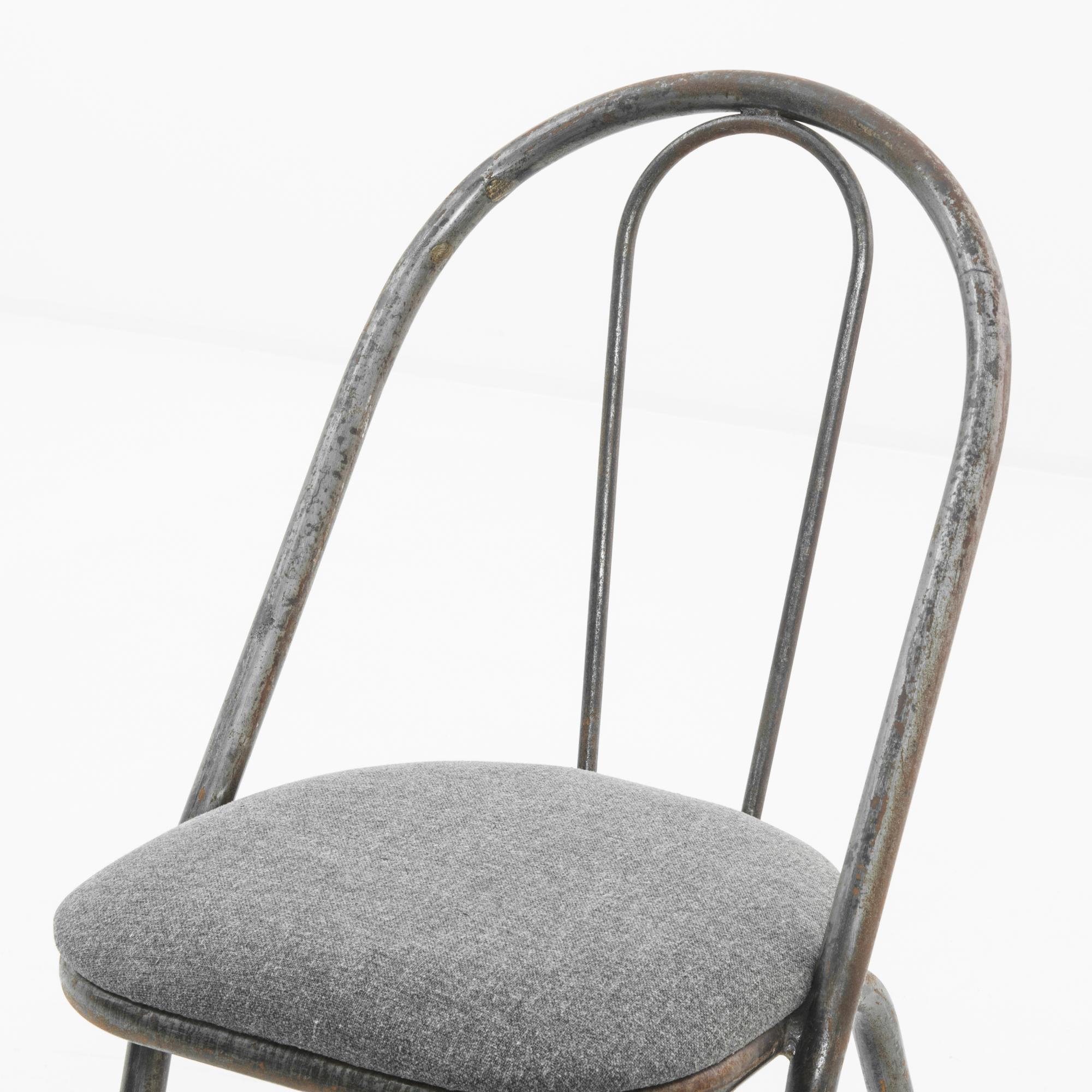 Britischer Metallstuhl aus den 1950er Jahren (Stahl) im Angebot