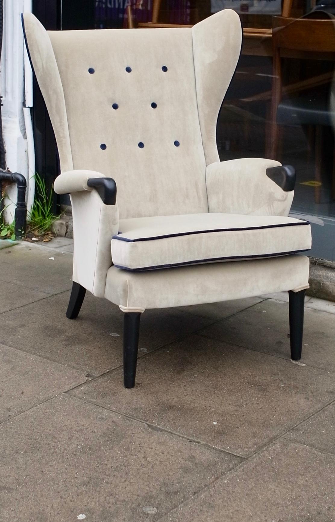  1950s British Wingback Armchair Upholstered in Velvet Textile For Sale 1