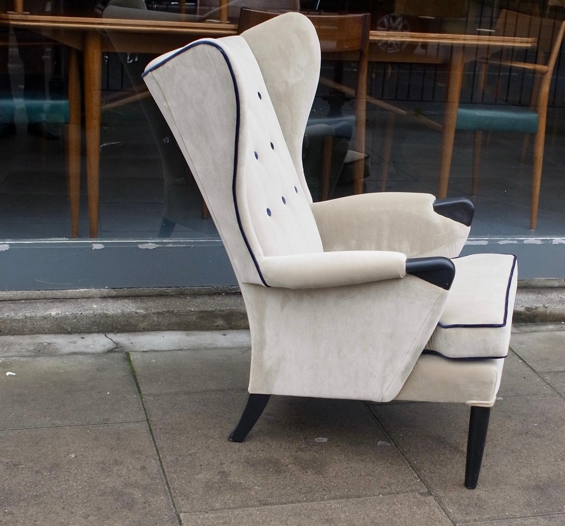  1950s British Wingback Armchair Upholstered in Velvet Textile For Sale 3