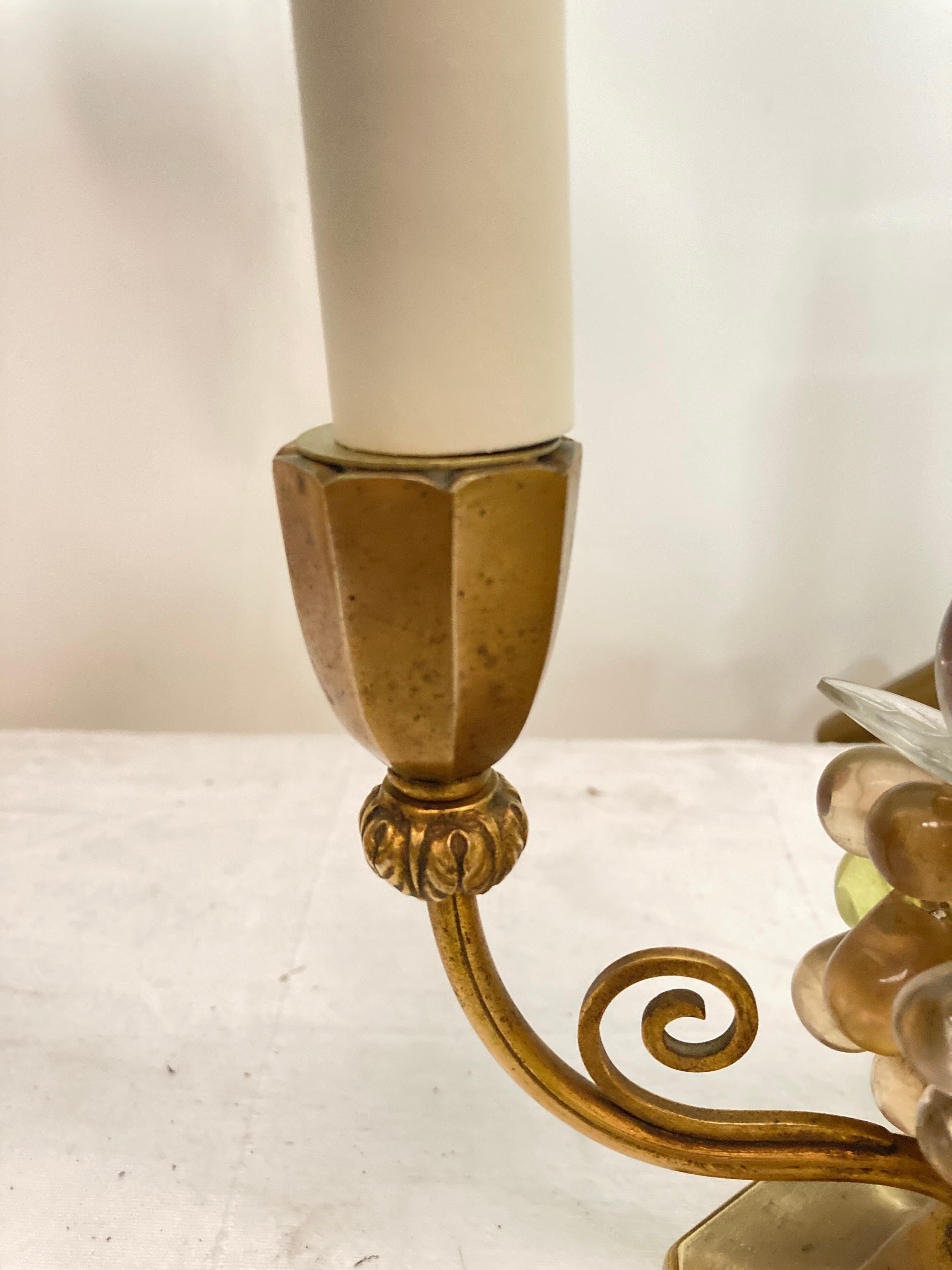 Bronze Lampes en bronze et verre des années 1950 attribuées à la Maison Baguès en vente