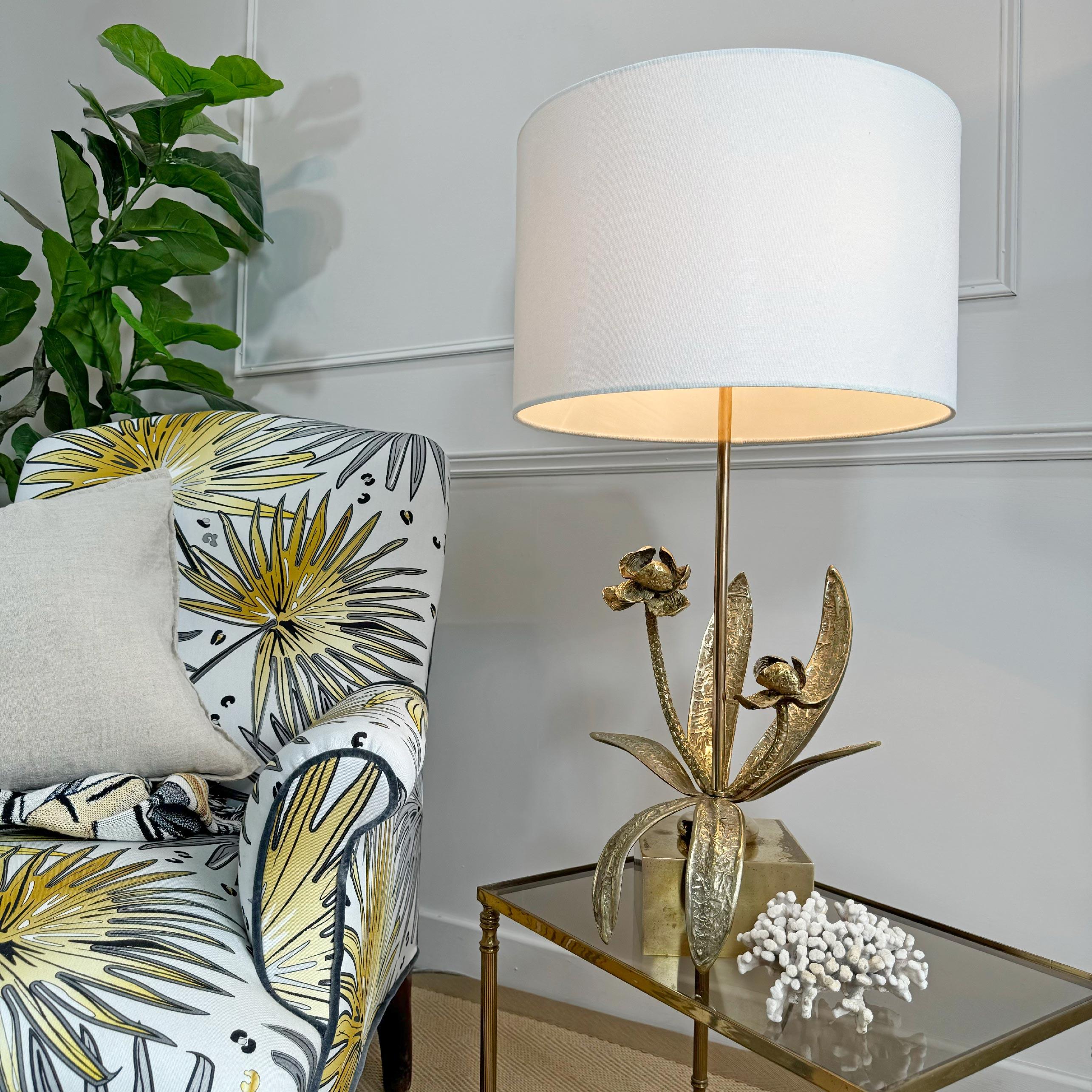 1950's Bronze Flower and Foliage Table Lamp attributed to Maison Jansen For Sale 3