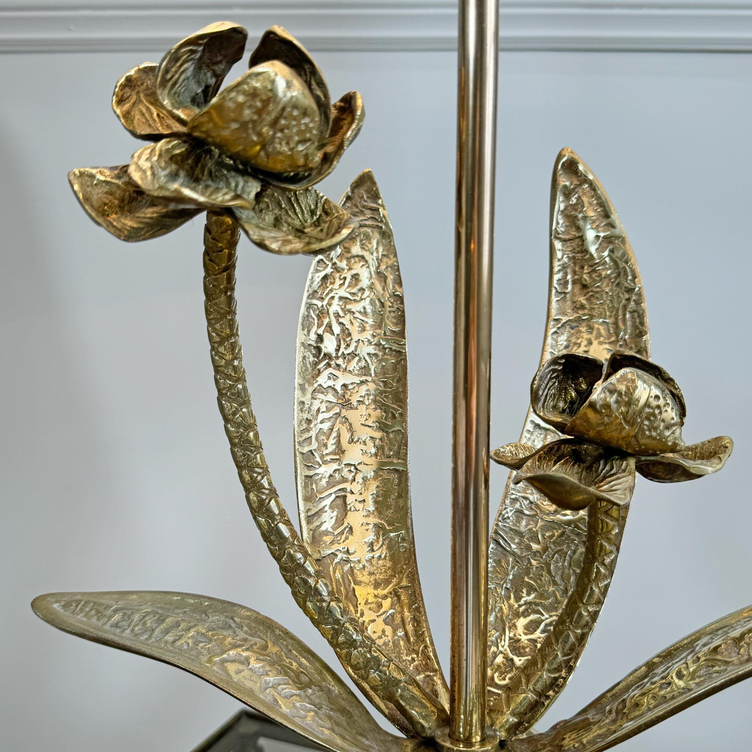 Belle Époque 1950's Bronze Flower and Foliage Table Lamp attributed to Maison Jansen For Sale