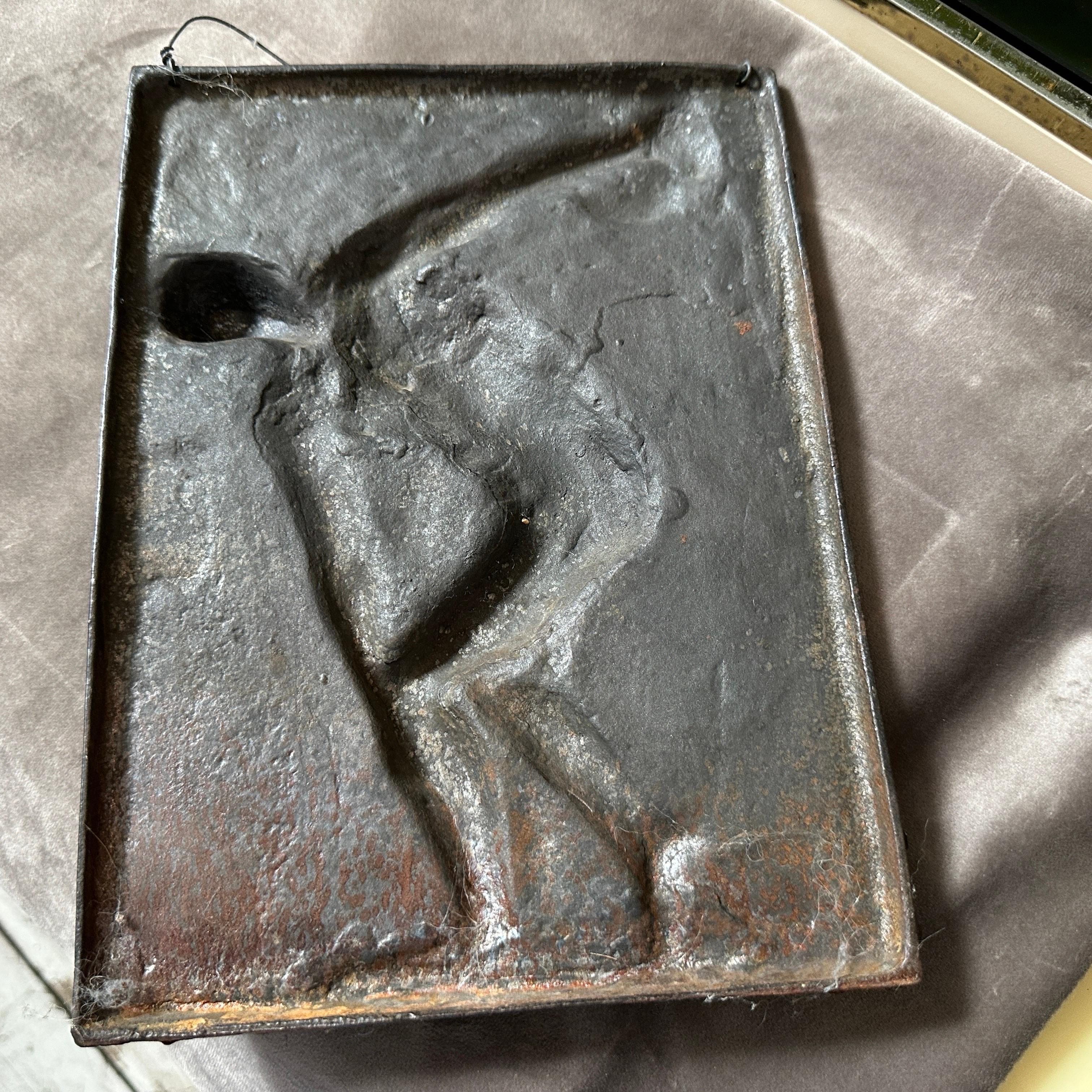 Panel de Bronce en Relieve Italiano de los años 50 de un Discóbolo en venta 2