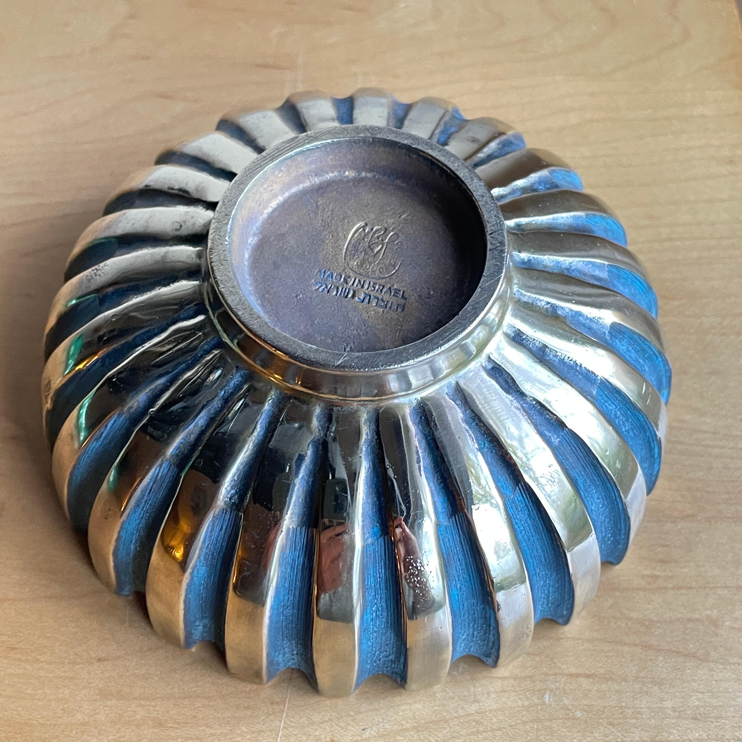 1950s Bronze Solid Cast Bowl Marijauna Cigarette Ashtray Party Bowl Candy Dish In Good Condition For Sale In Hyattsville, MD