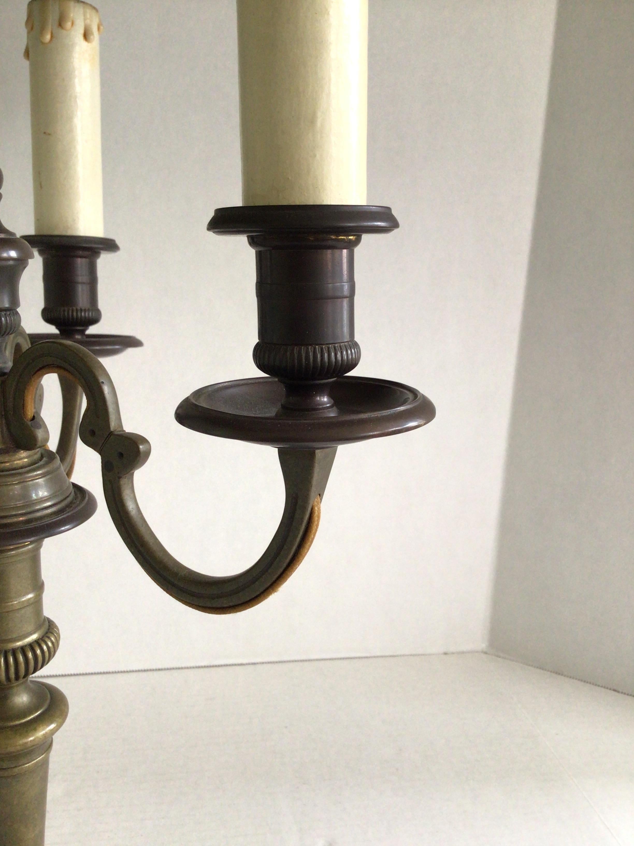 1950s Bronze Three Light Bouillotte Table Lamp with Painted Tole Shade For Sale 1