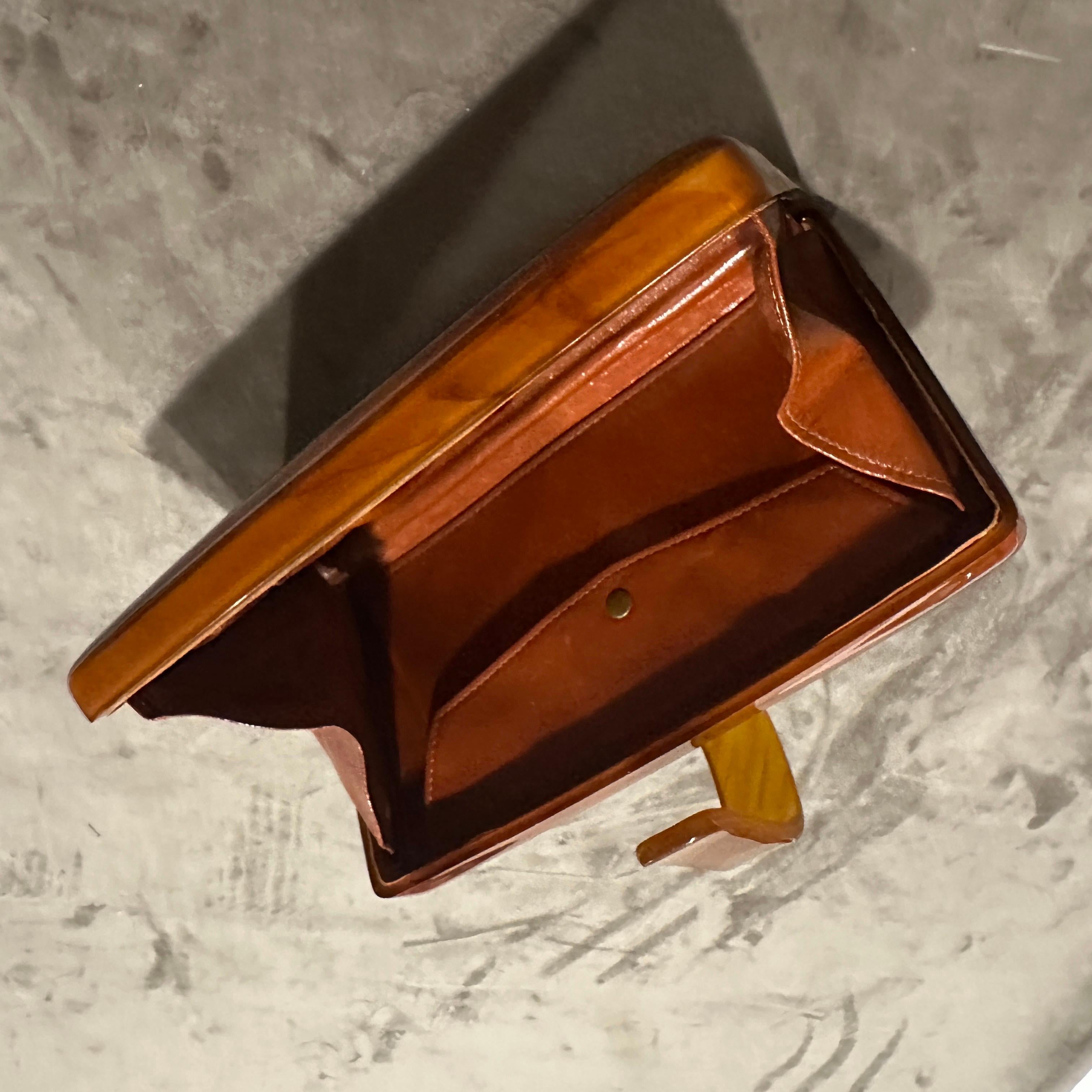1950s Brown Bakelite and Leather Italian Clutch Bag For Sale 7