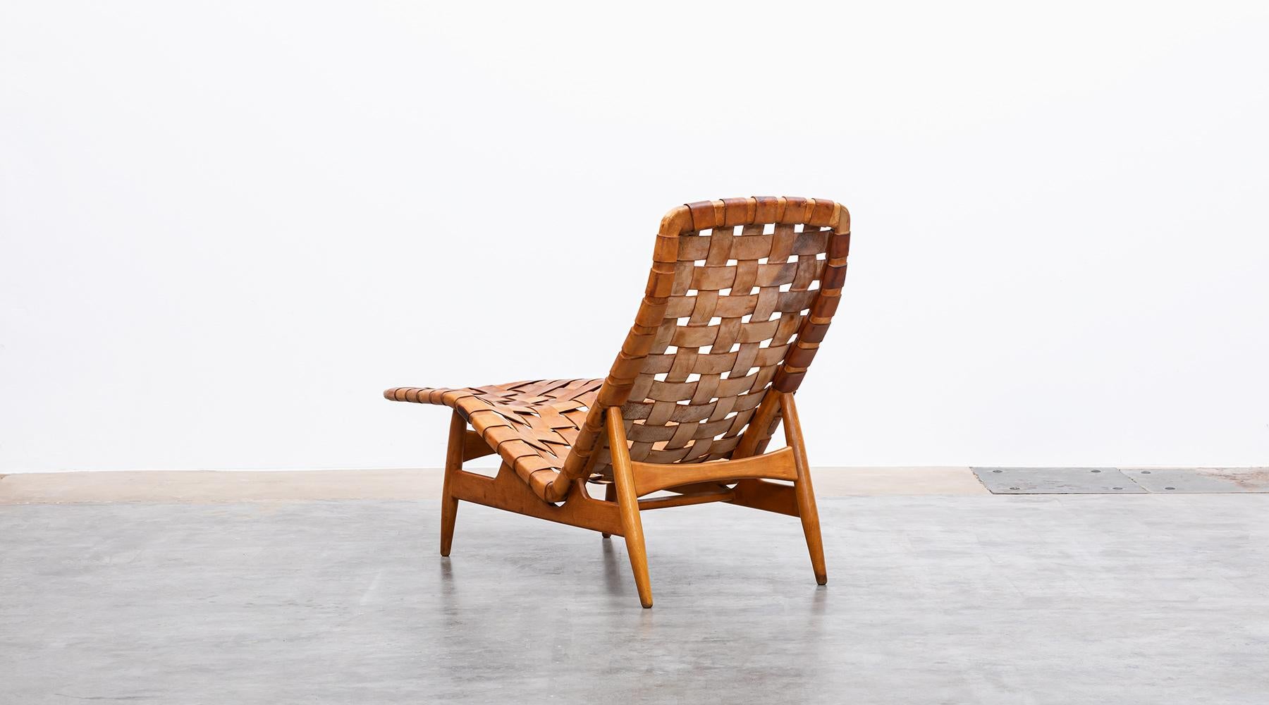1950s, brown beech and leather Lounge Chair by Arne Vodder for Bovirke In Good Condition For Sale In Frankfurt, Hessen, DE
