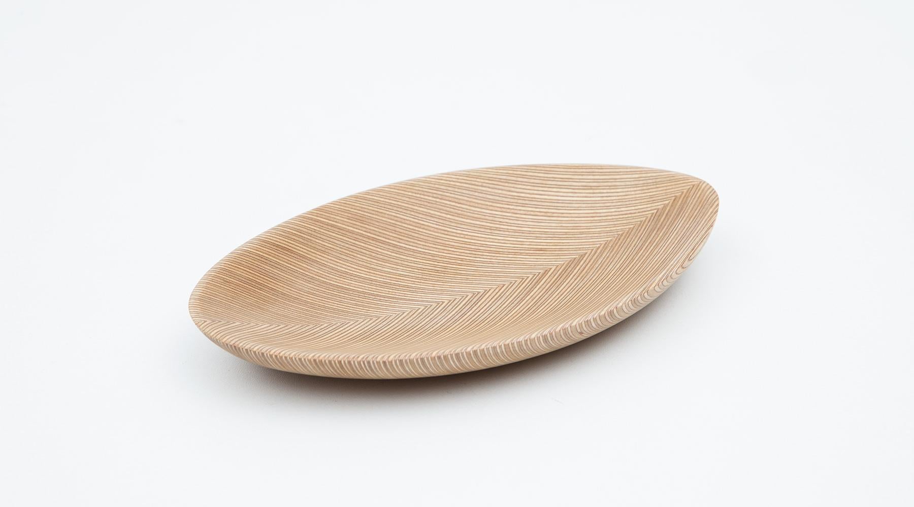 Mid-Century Modern 1950s Brown Wooden Pair of Leaf Dishes by Tapio Wirkkala For Sale