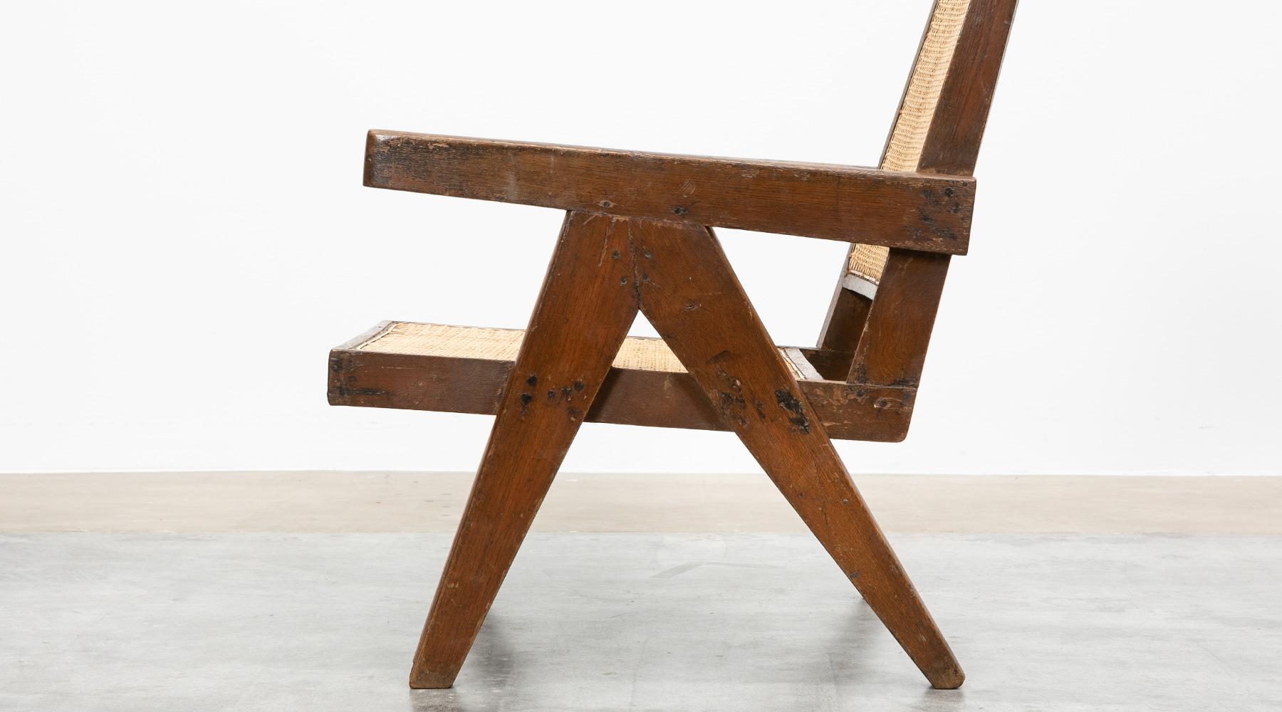 1950s Brown Wooden Teak and Cane Lounge Chairs by Pierre Jeanneret 'h' In Good Condition For Sale In Frankfurt, Hessen, DE