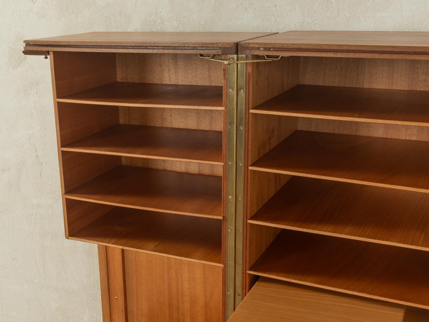 1950s Bureau, 
