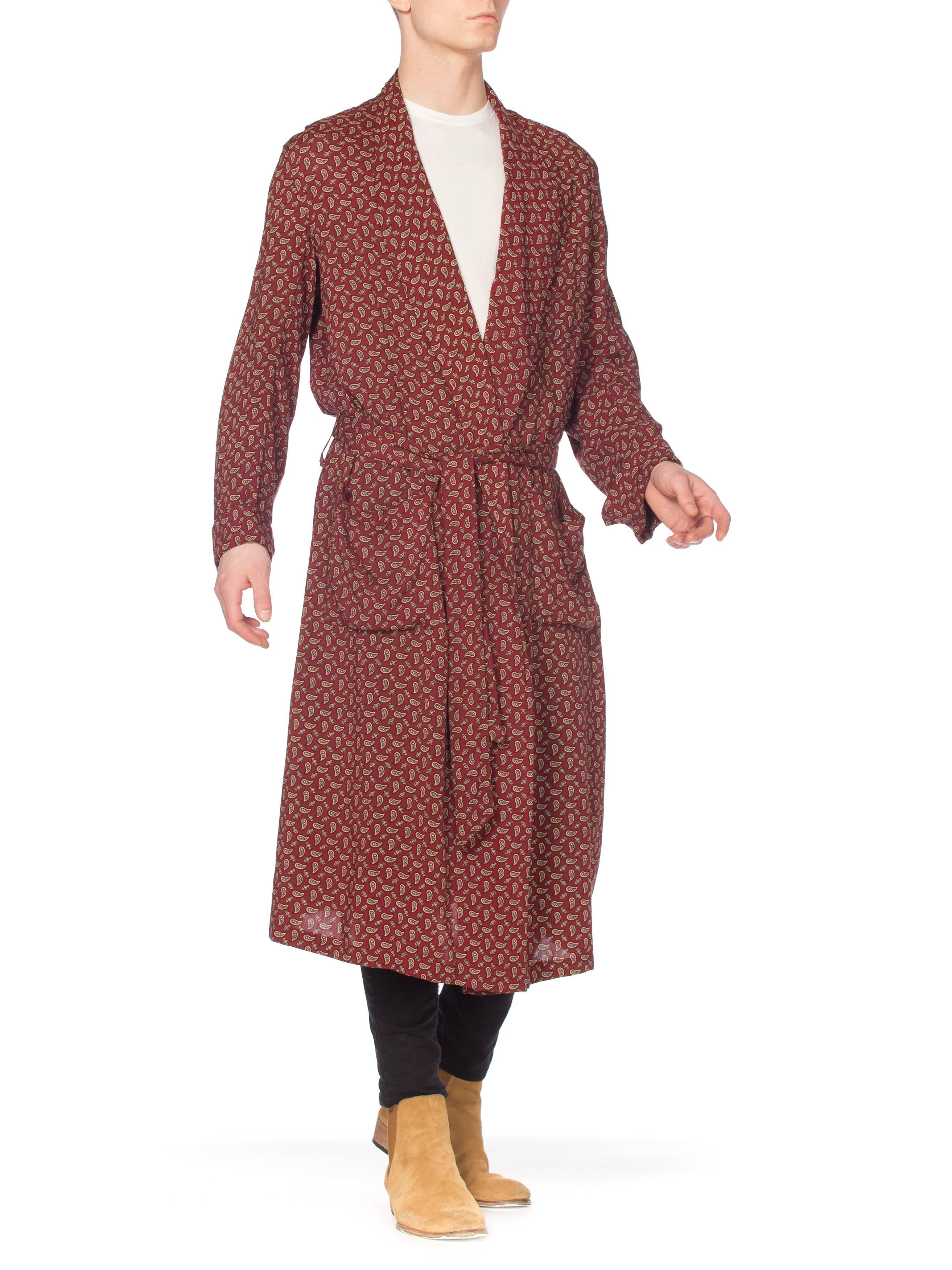 Brown 1950S Burgundy Paisley Rayon Robe Made In England For Sale