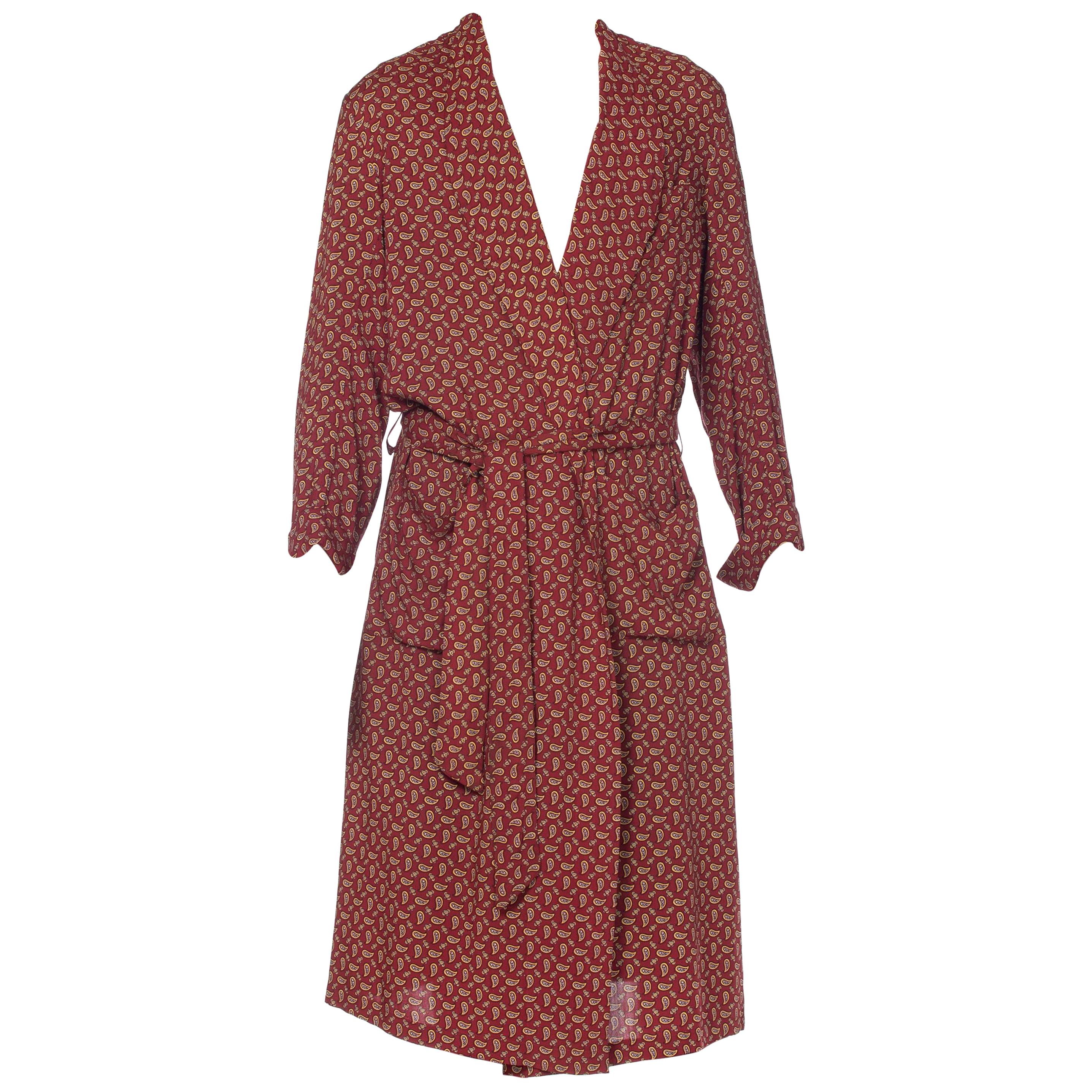 1950S Burgundy Paisley Rayon Robe Made In England For Sale