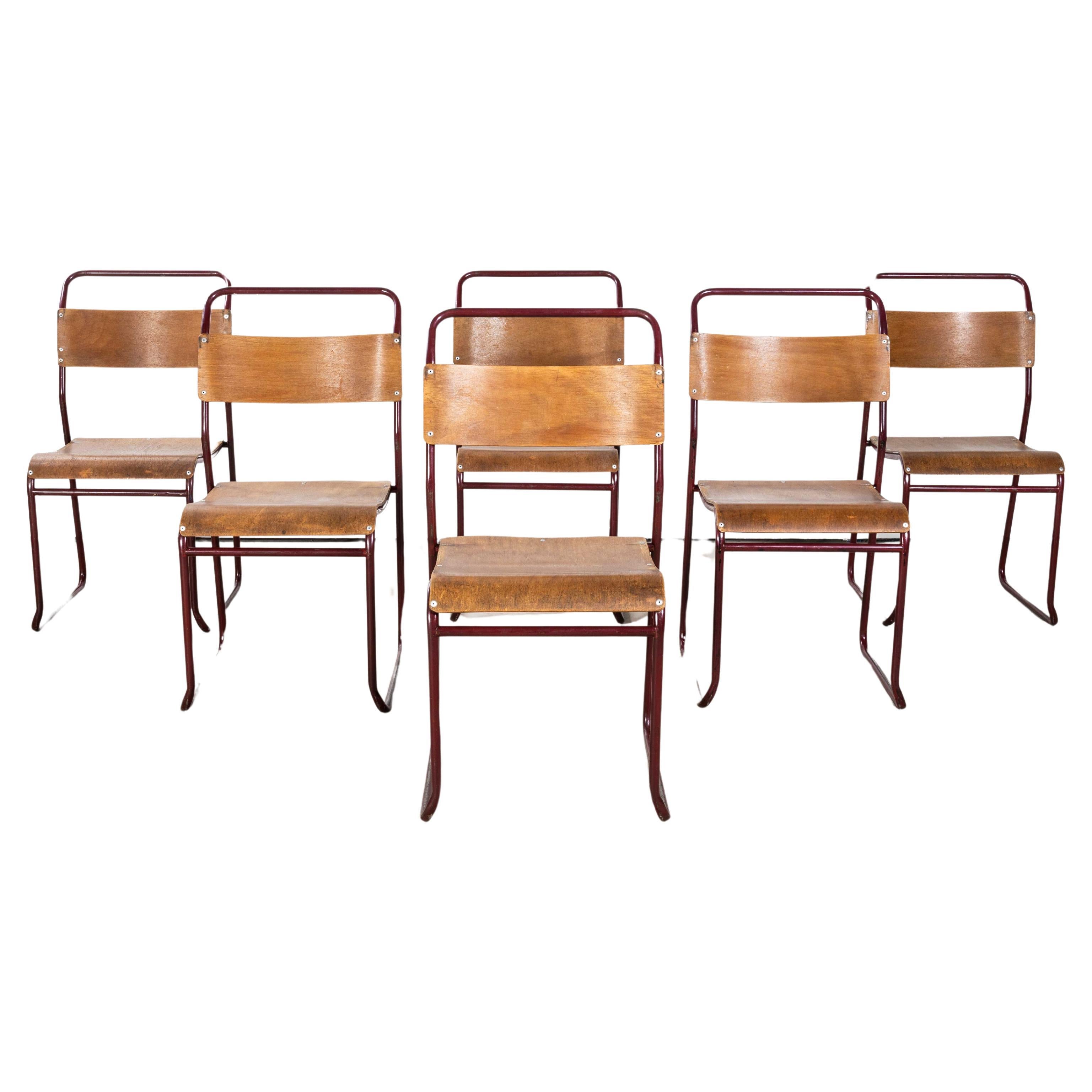 Chaises de salle à manger en métal tubulaire bordeaux des années 1950 Sebel - bonne quantité disponible