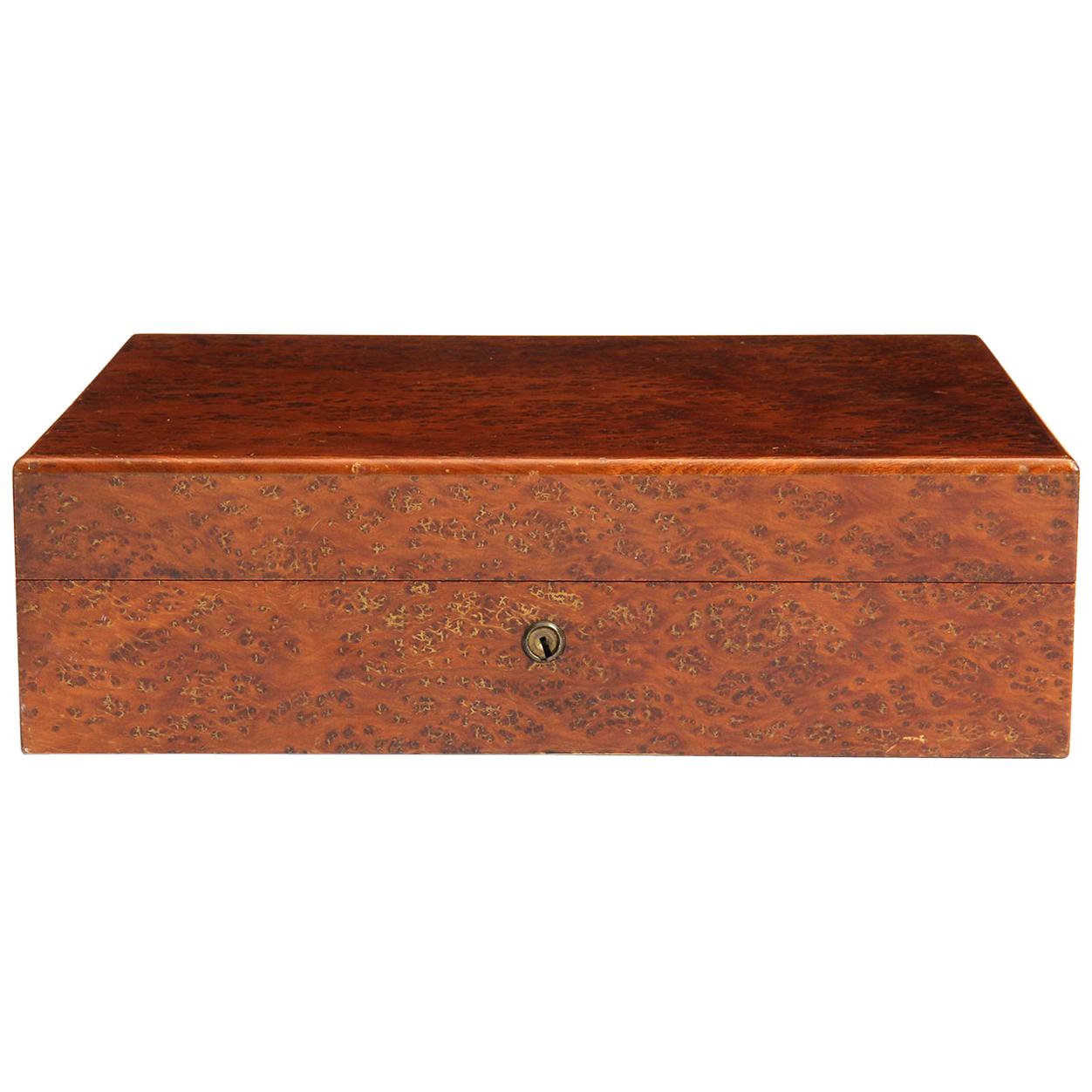 1950er Humidor aus genopptem Ahorn im Angebot