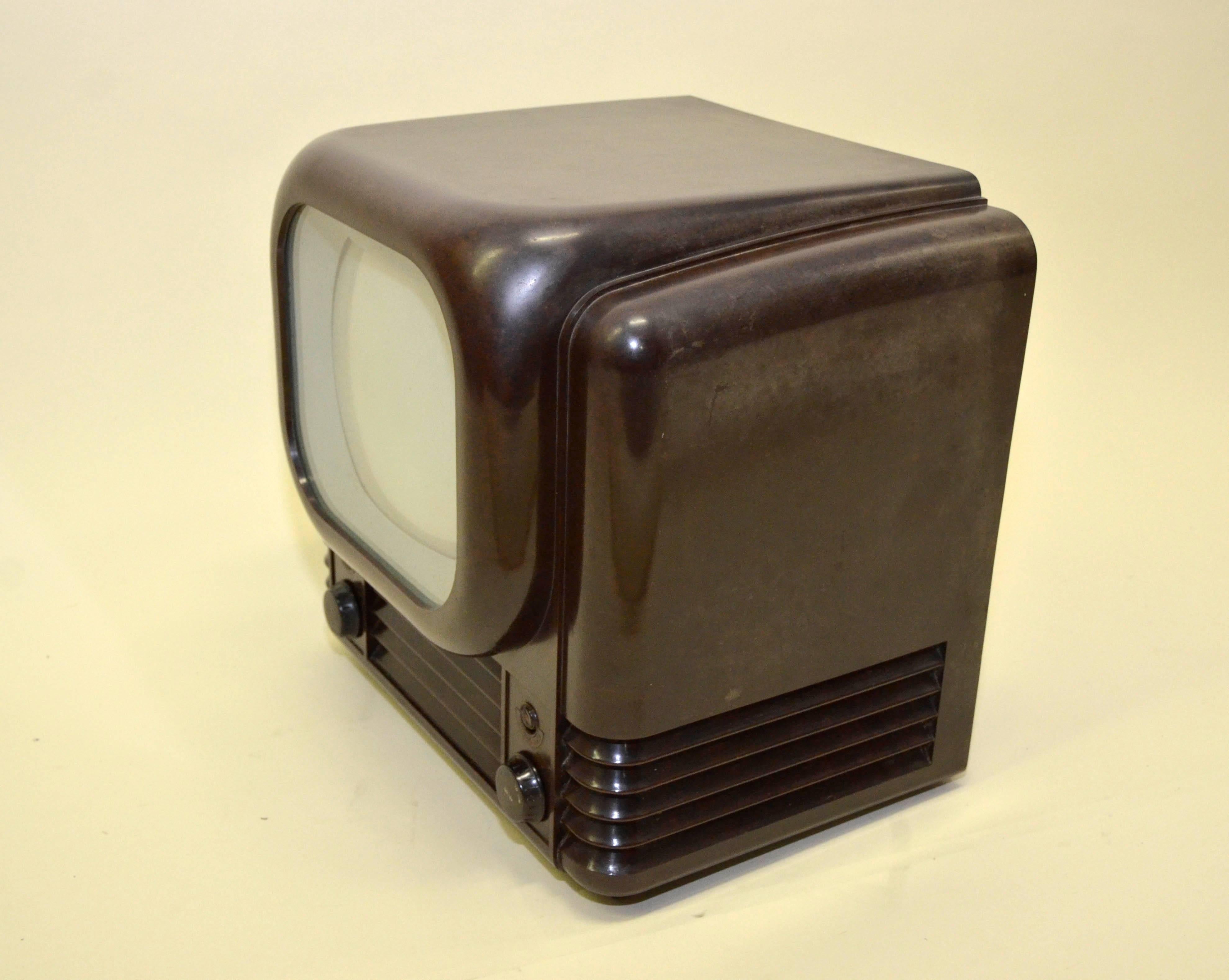 Mid-Century Modern Radio Bakélite Bush des années 1950, Modèle de télévision TV22 Fabriqué en Angleterre en vente