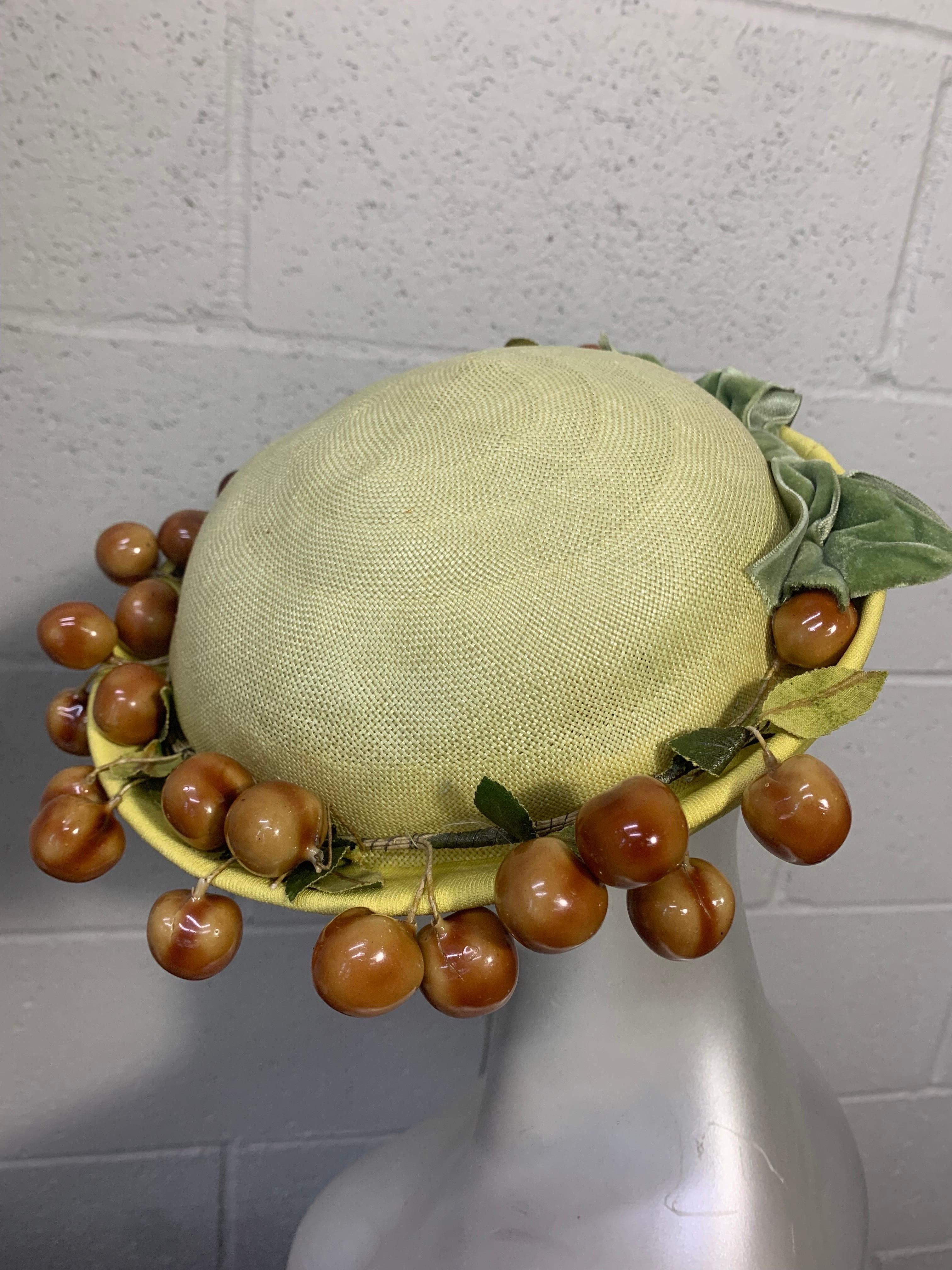 1950s Butter Yellow Breton Straw and Jersey Hat w Whimsical Cherry Garland For Sale 2