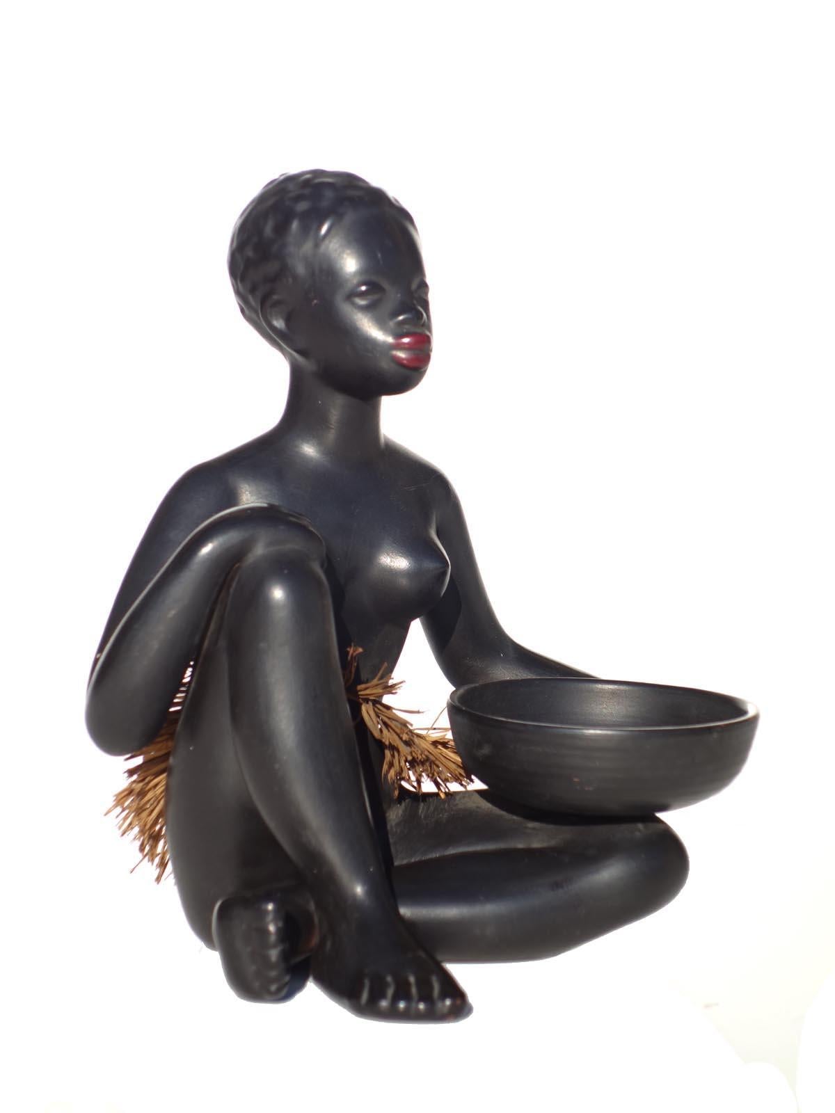 Escultura de mujeres exóticas de cerámica.
