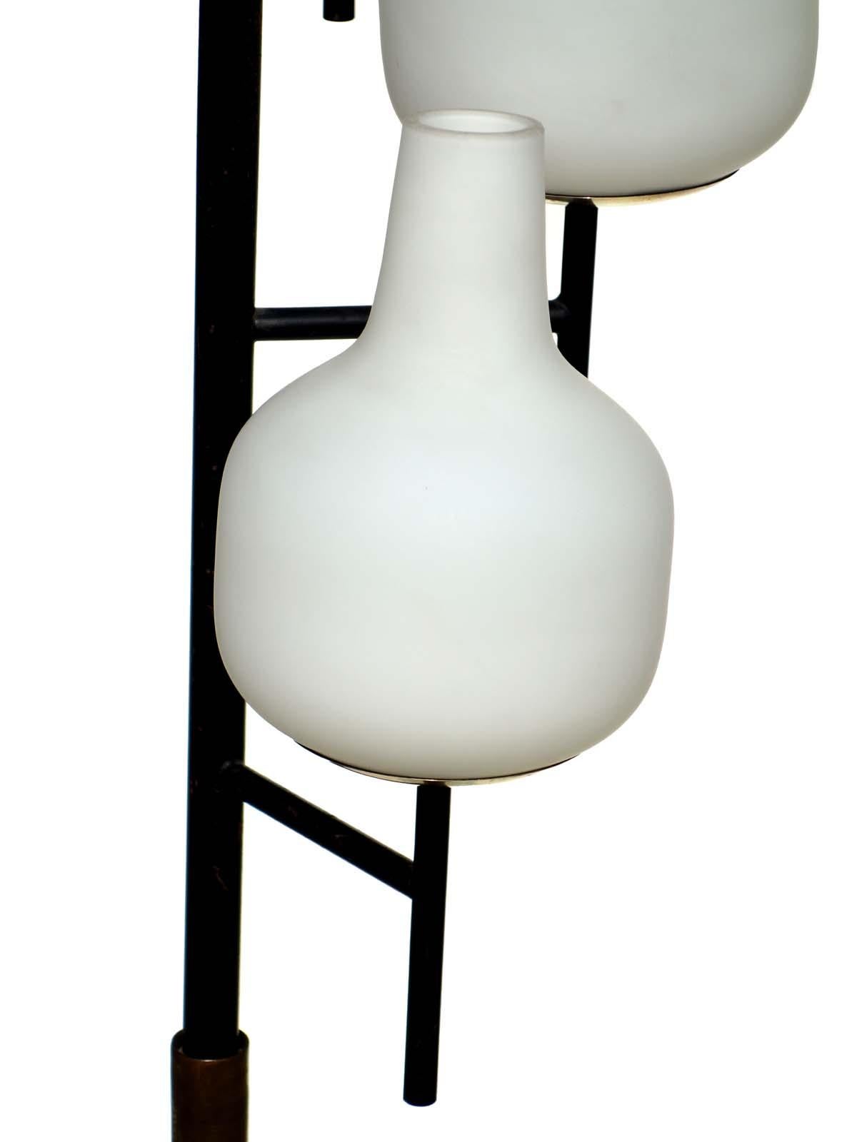 1950er Jahre von Stilnovo Italienische Stehlampe im Mid-century-Design (Metall) im Angebot