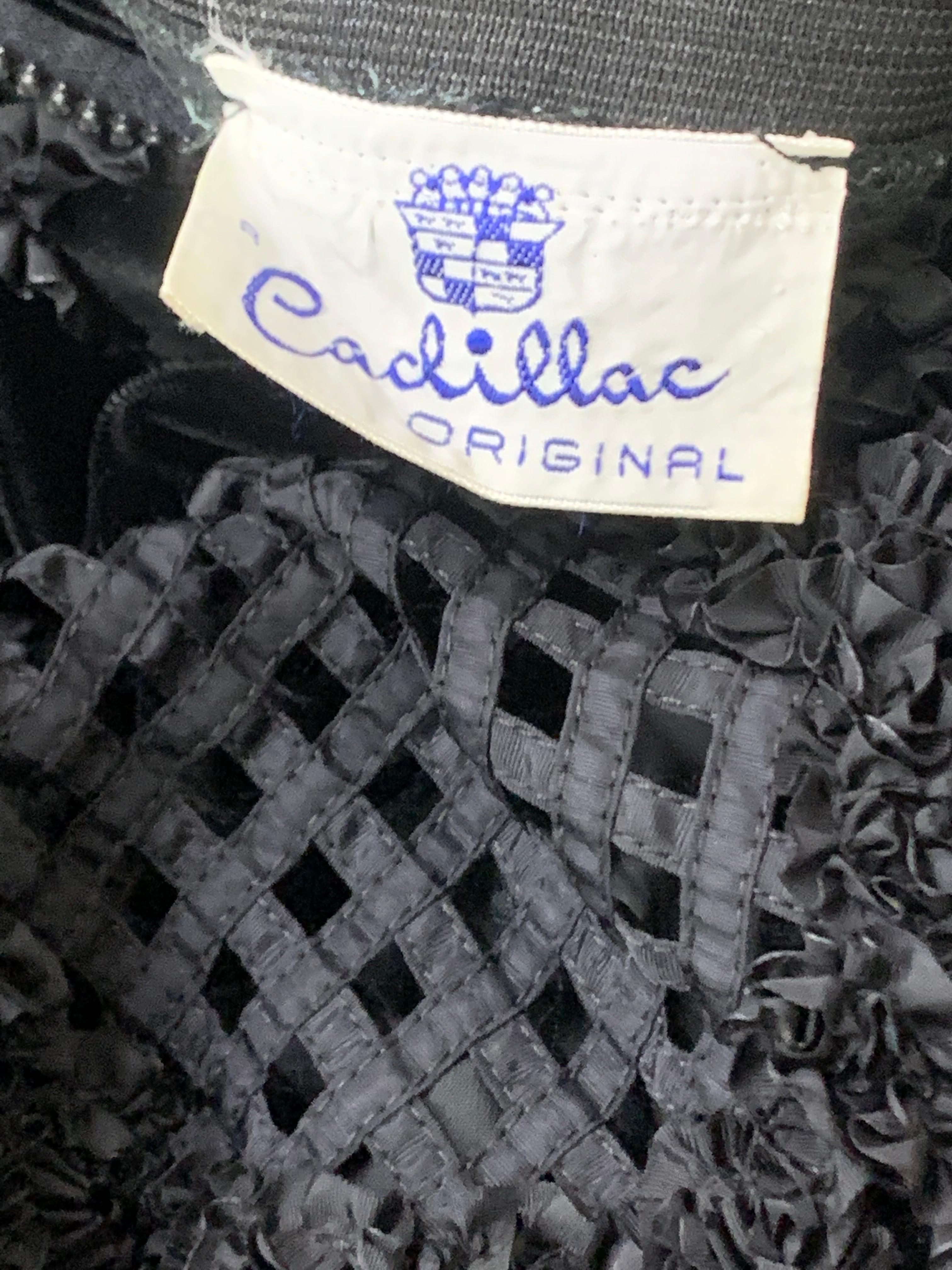 1950s Cadillac Black Silk Velvet Circle Skirt w Wide Waistband & Lattice Design en vente 8