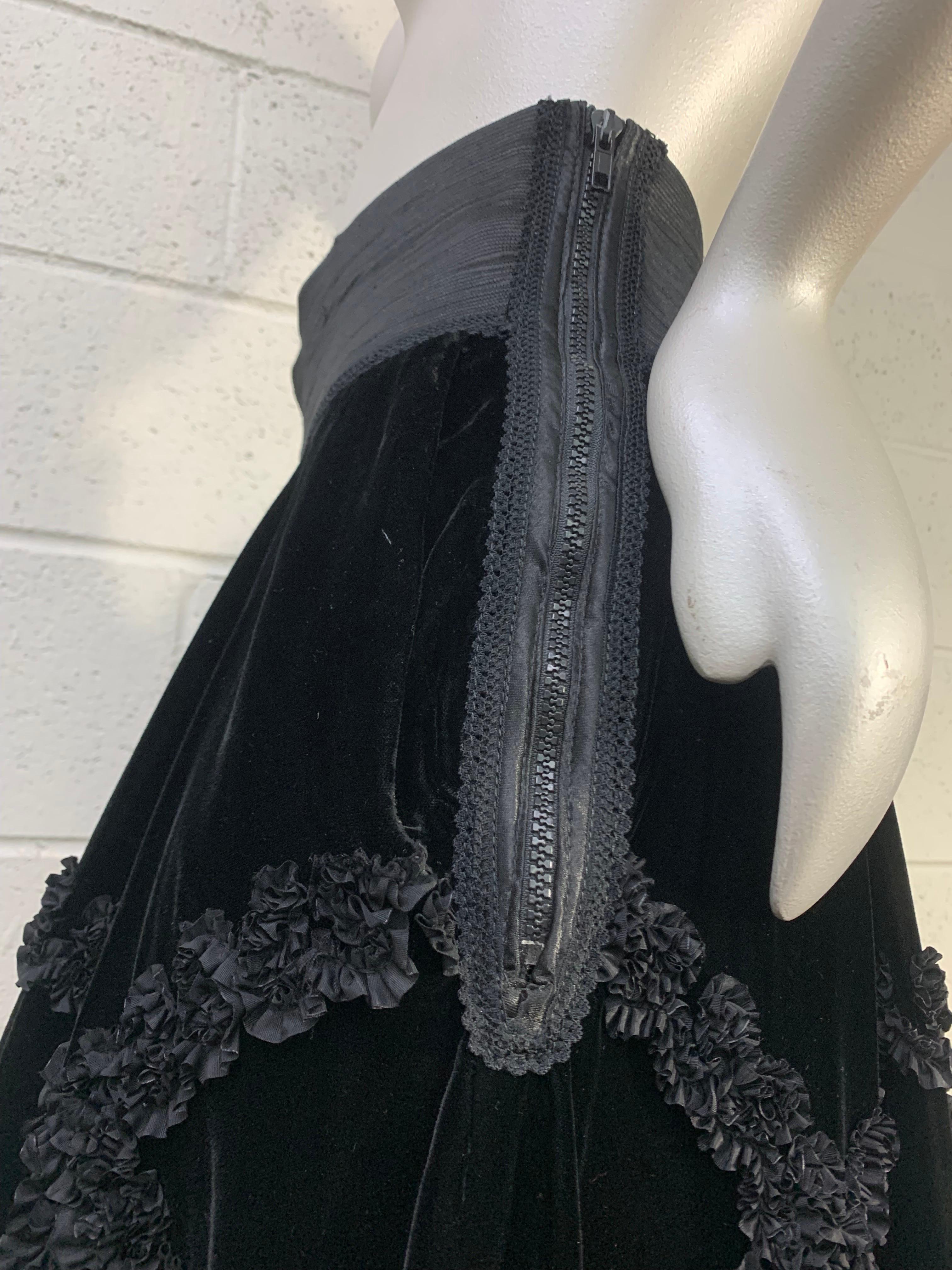 Women's 1950s Cadillac Black Silk Velvet Circle Skirt w Wide Waistband & Lattice Design For Sale