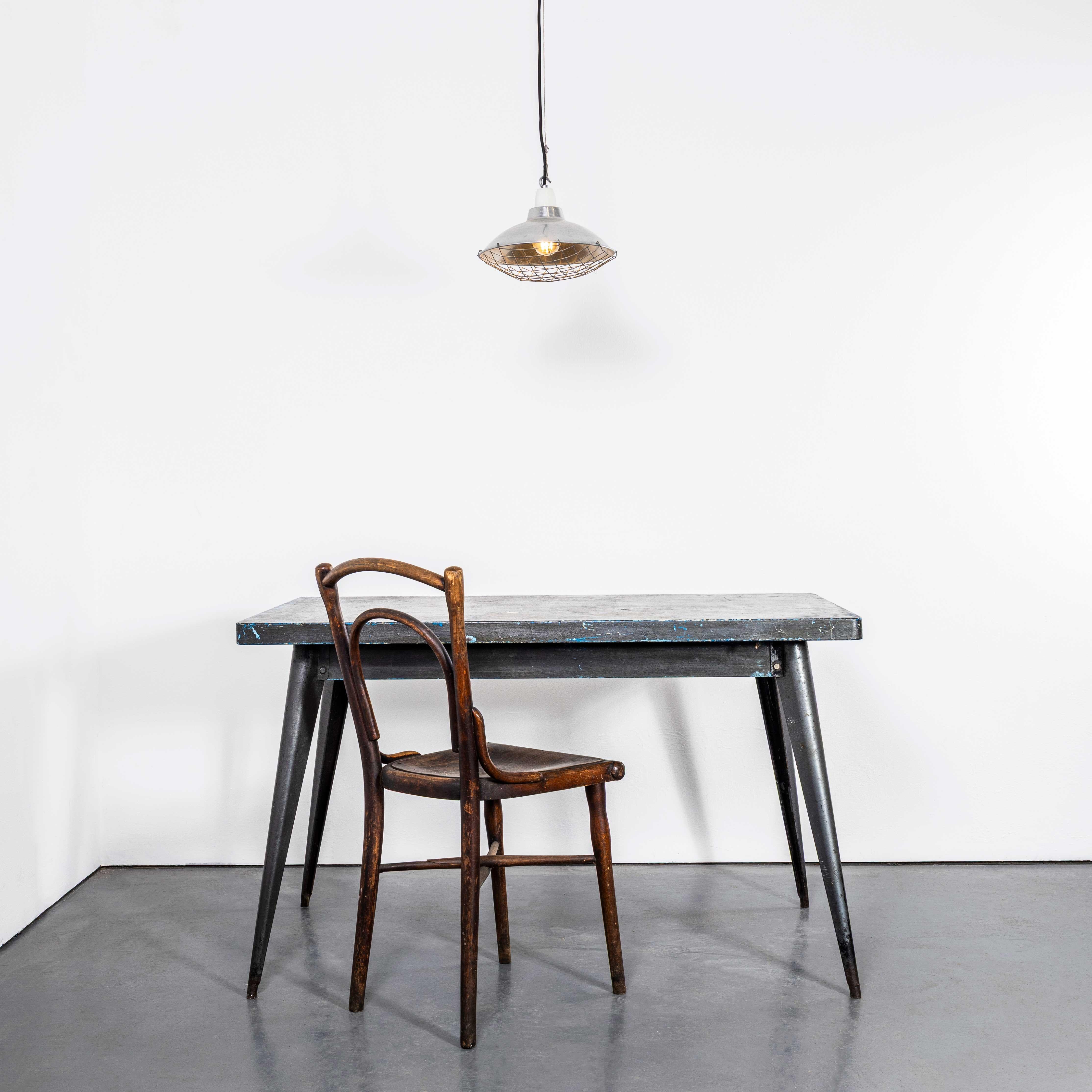 Lámparas colgantes enjauladas para cuarto de niños de los años 50 Europeo en venta