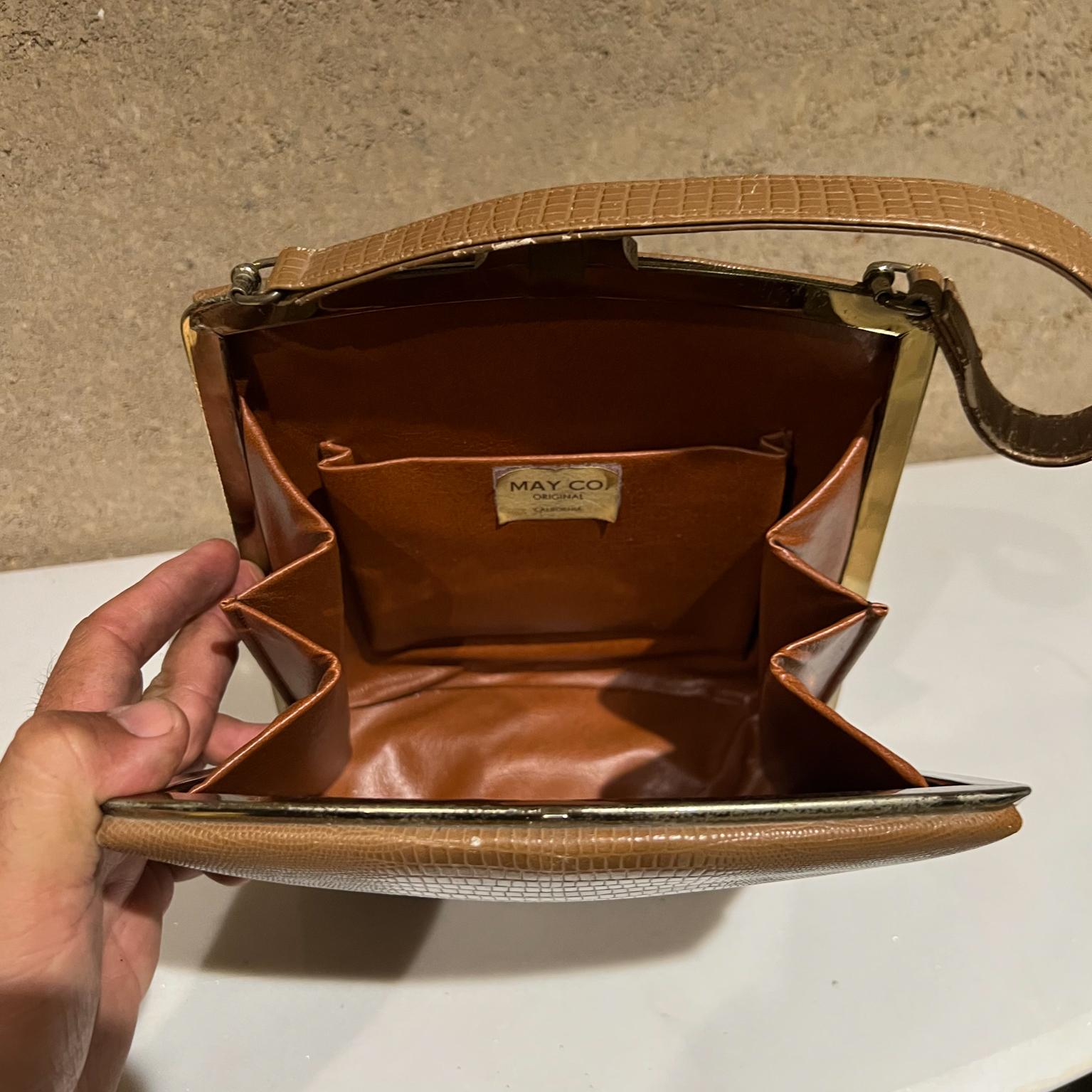 1950s Vintage May Co Calif Damen Kelly Handtasche Handtasche Tan Croc Metall Trim im Angebot 2
