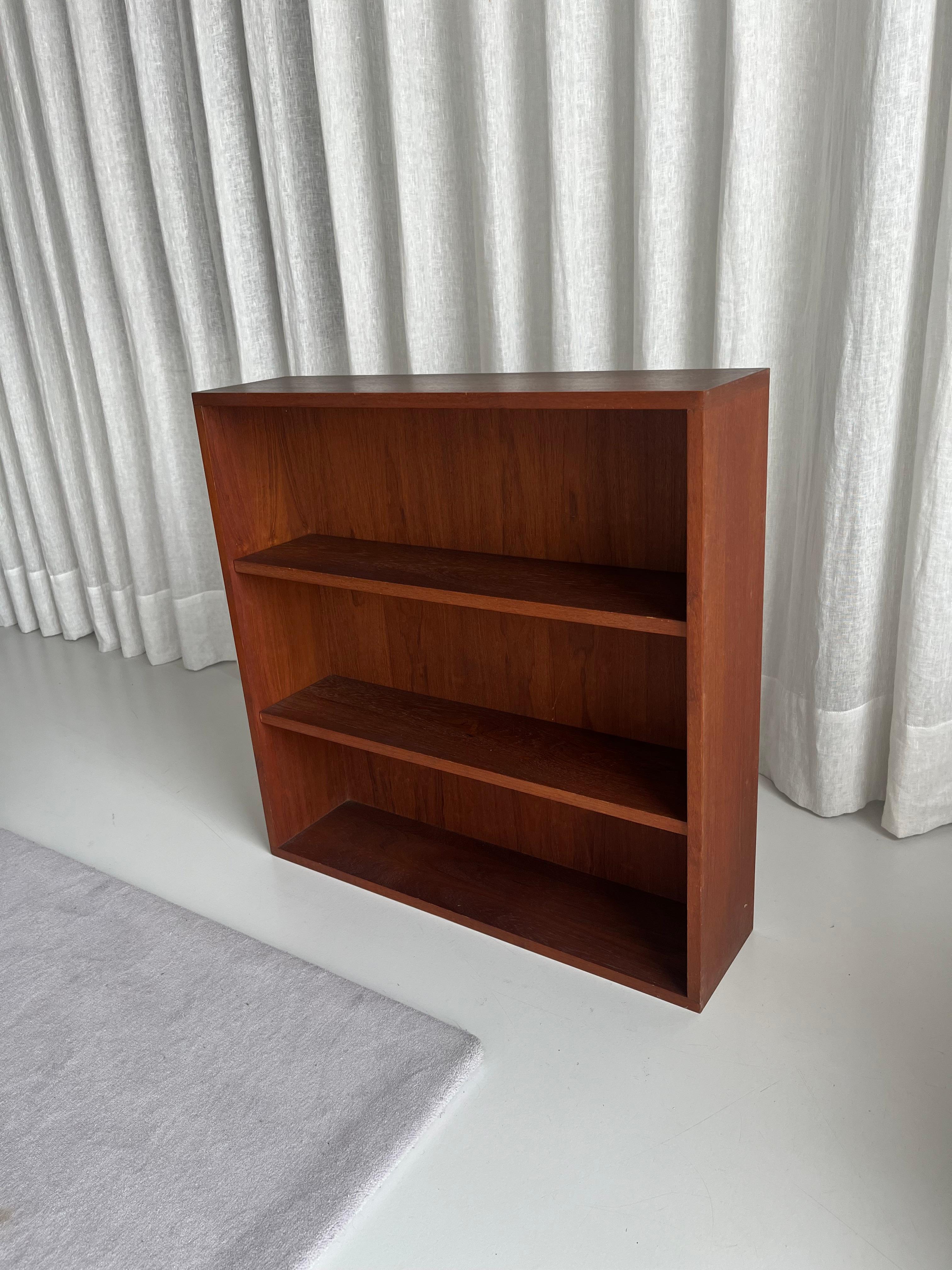 Mid-20th Century 1950s Campo e Graffi Bookcase For Sale