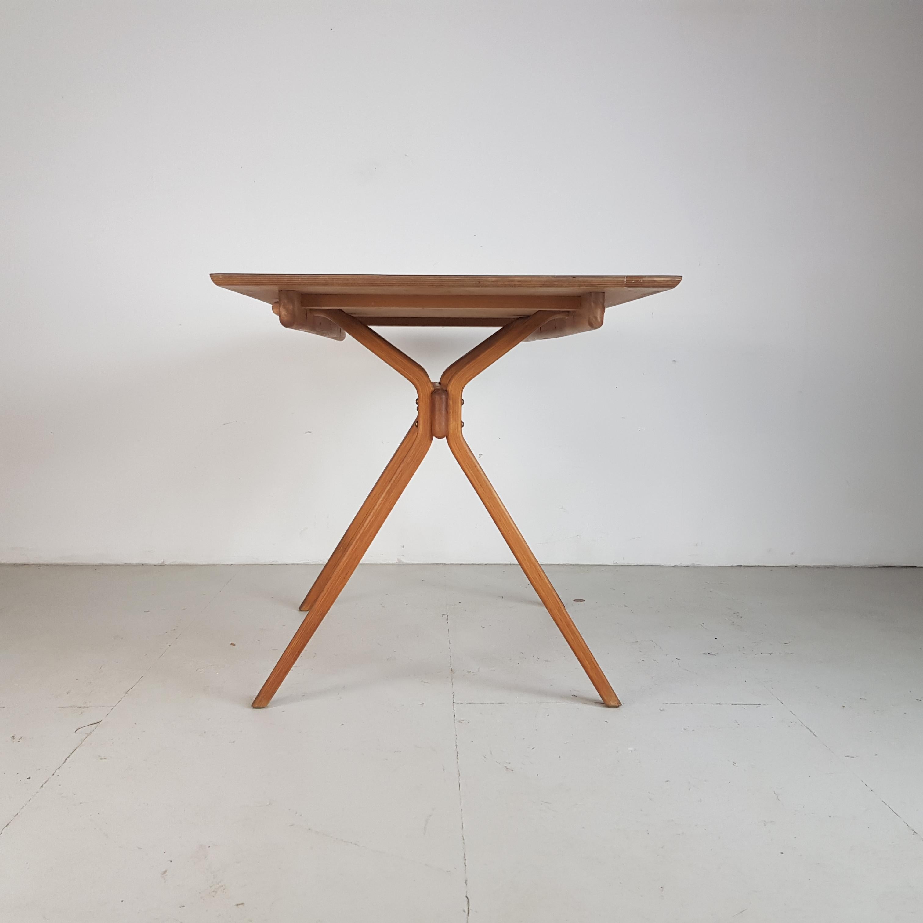 1950s Carl Jacobs Kandya Beech and Grey Striped Formica Table For Sale 2