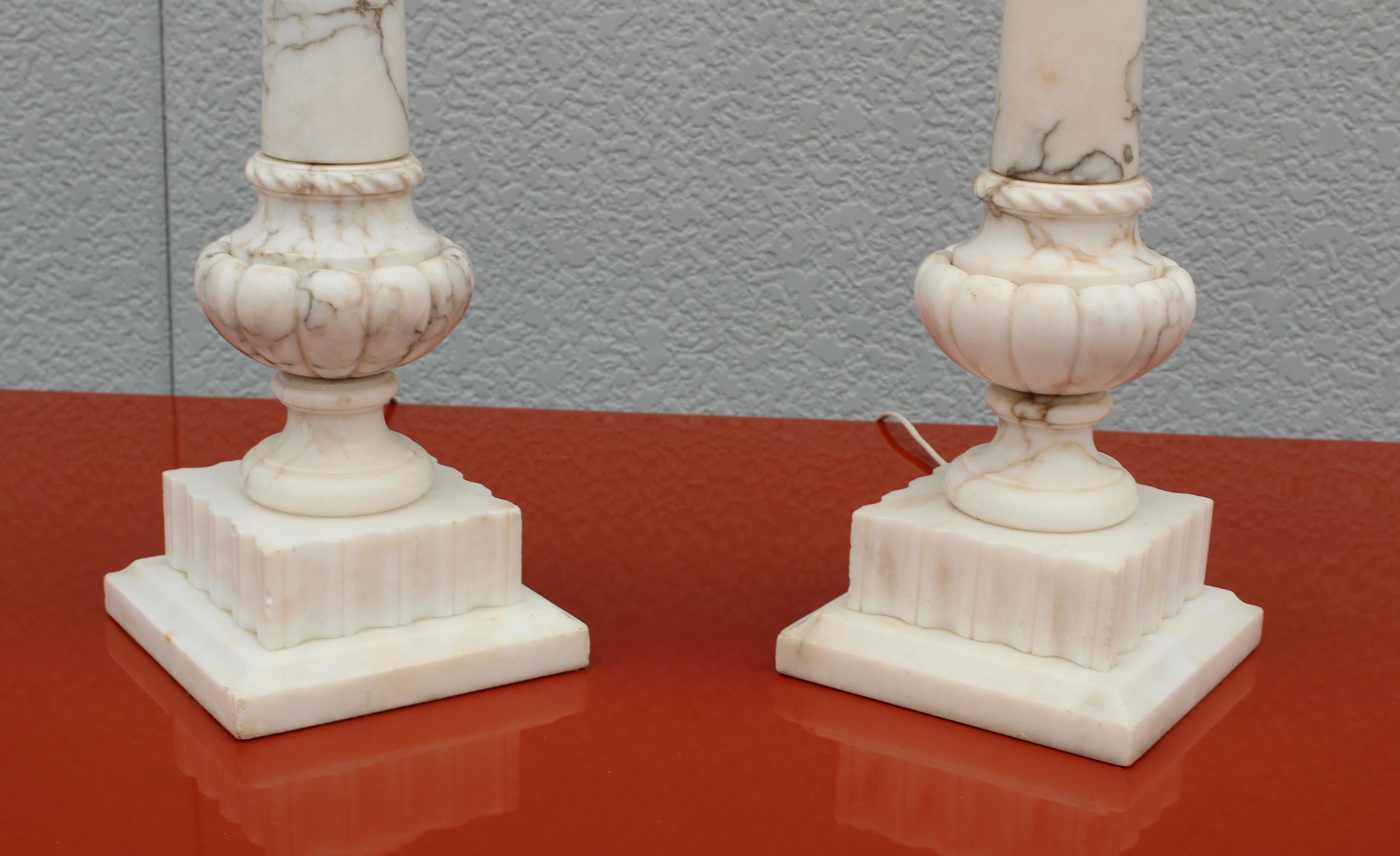 Lampes de table italiennes en marbre de Carrare des années 1950 en vente 3